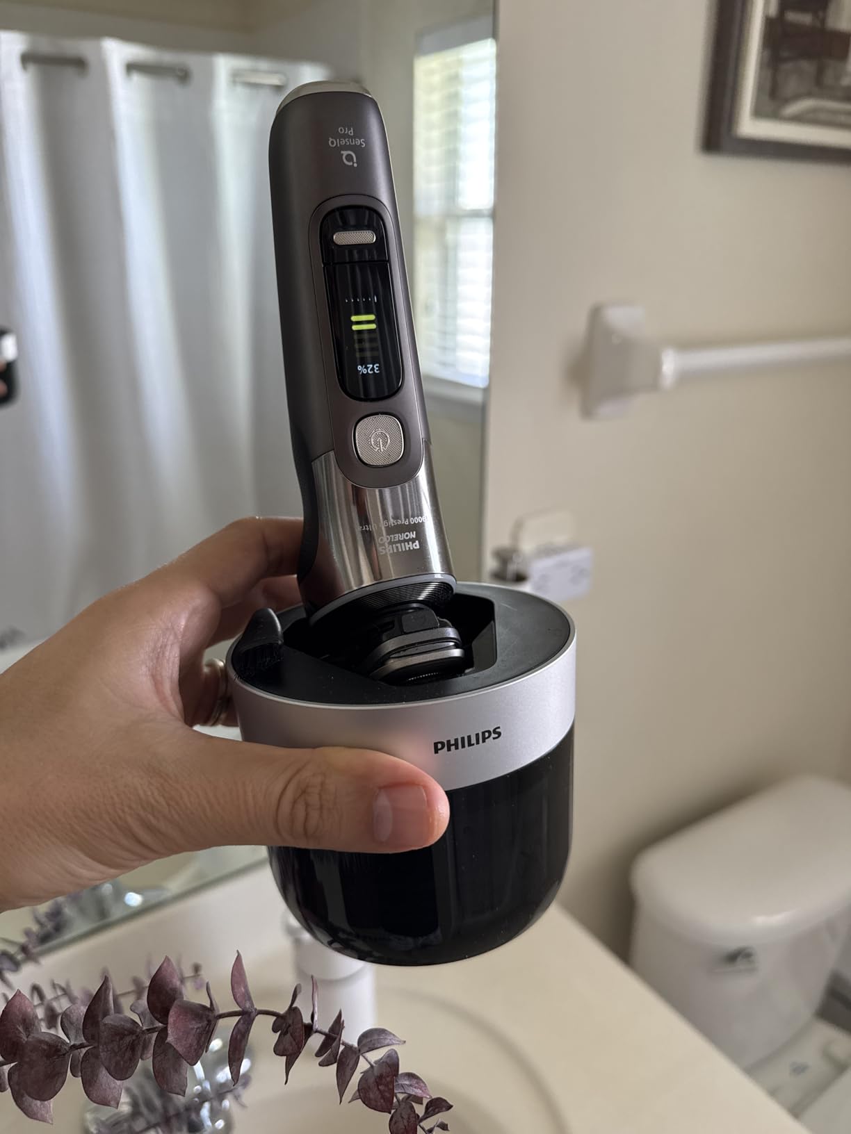 Philips Norelco Shaver i9000 Prestige Ultra, Wet & Dry Electric Shaver, Dark Slate, SenseIQ Pro Technology, Triple Lift & Cut System, 360 Rotating NanoTech Precision Blades, Quick Clean Pod, XP9402/86 customer photo 2