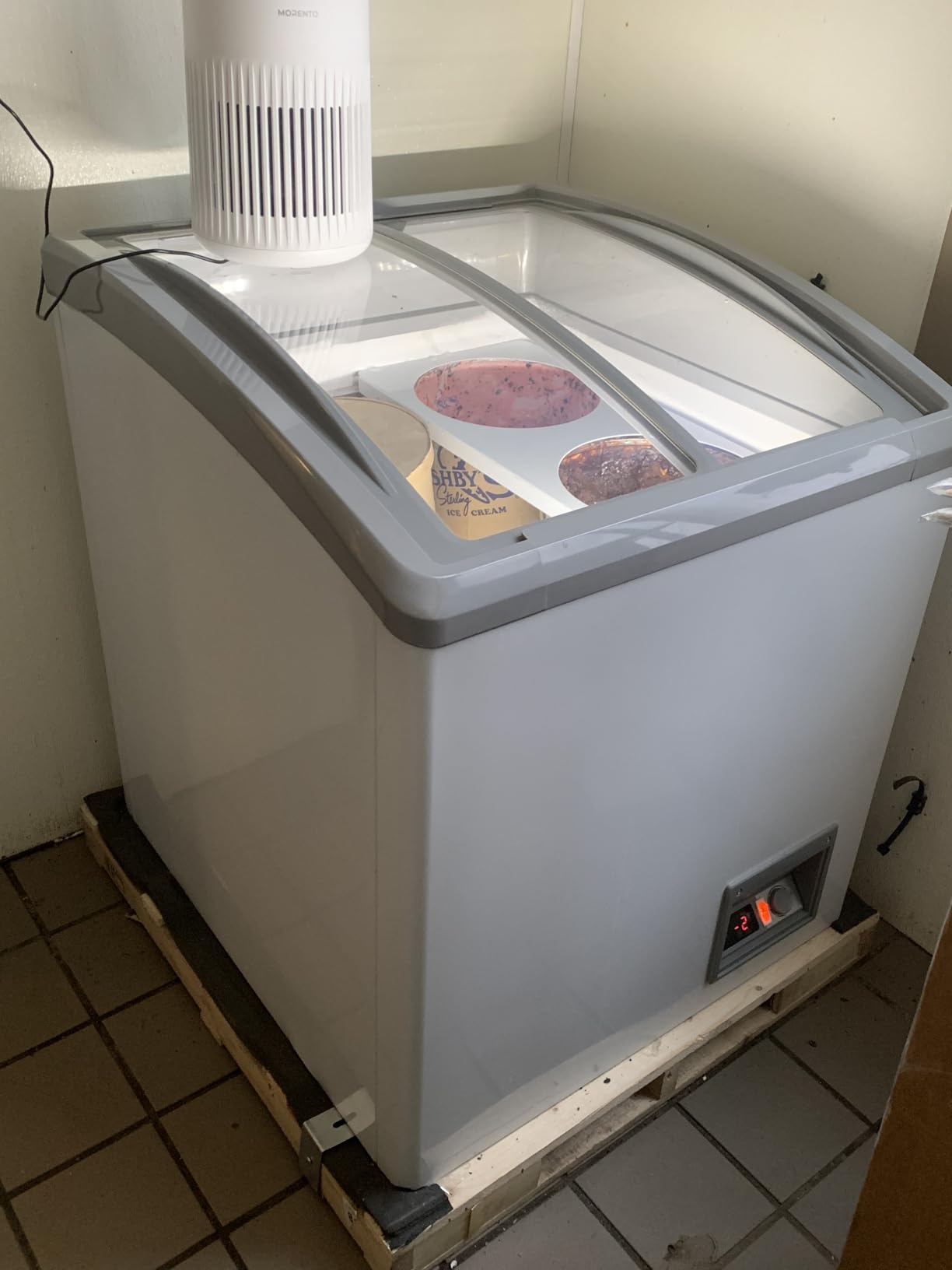 13.5 Cu.Ft Commercial Ice Cream Display Freezer, 51