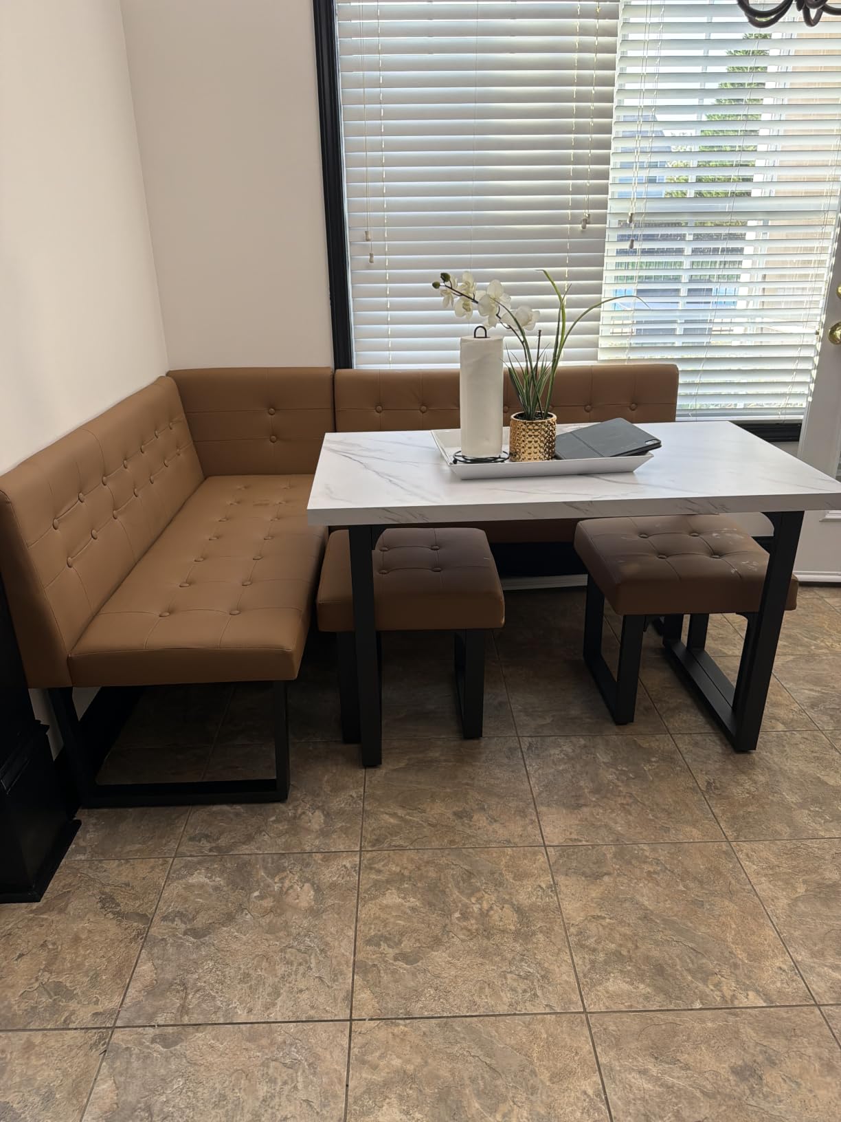 XIAO WEI Corner Dining Table Set for Small Spaces, 72 Inch Breakfast Nook with Storage Banquette, 5 Piece Dining Set with Upholstered Bench, Modern Grey customer photo 1