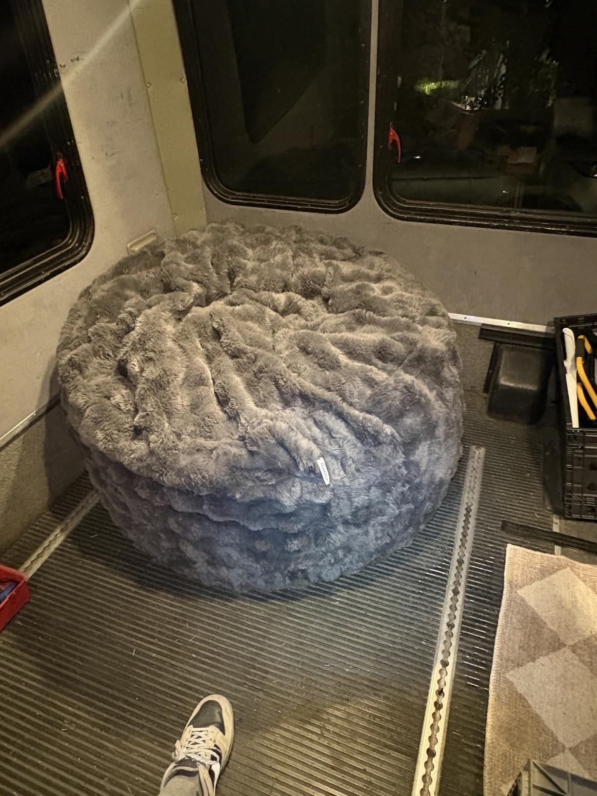 Hobestluk Adults Bean Bag Chair 5FT Big BeanBag Chair Giant Large Oversized | Memory Foam, Washable Cover, Unique Fluffy Bubble, Comfy BeanBag with Filling Lounging Gaming Bedroom LivingRoom | Dark Grey 5FT customer photo 2