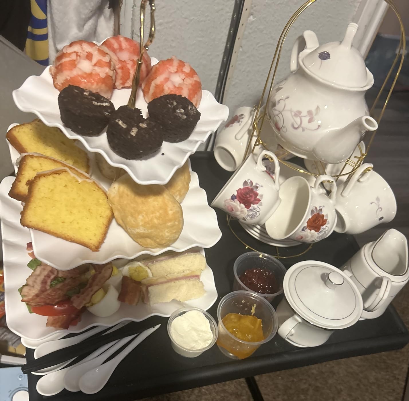20-Pieces Porcelain Tea Sets For Women, Tea Set For Adult with Golden Metal Rack, Tea Gift Sets for Home & Party (012) customer photo 1