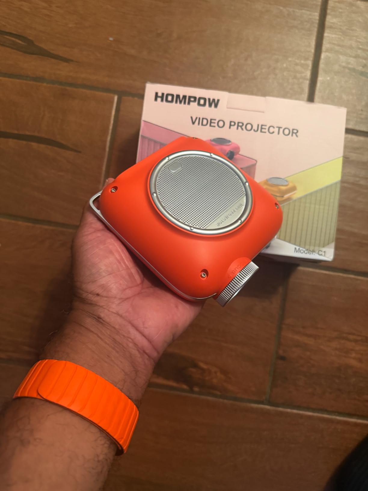 HOMPOW Mini Projector, 1080P Supported Portable Bluetooth projector | Mini & Portable, Built-in Bluetooth/Speaker, Home Theater, Outdoor/Indoor, HDMI/USB Compatible Phone & Laptop (Orange) customer photo 2