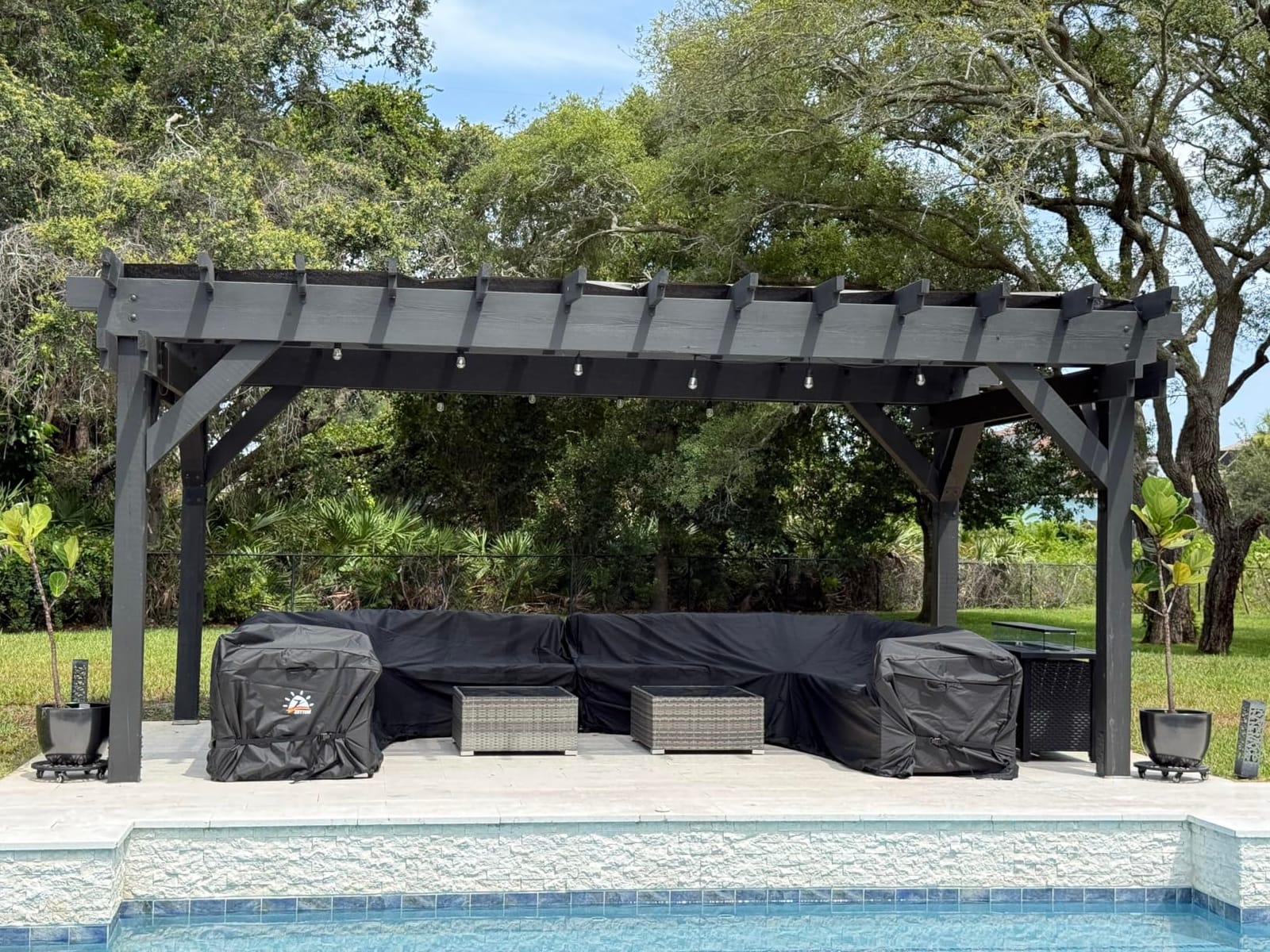 Zettum Outdoor L-Shaped Sectional Cover - 600D Patio Sectional Sofa Cover, Waterproof Patio Furniture Covers for 6-Seater Outdoor Sectional Sofa and Couch, Left Facing, 85x110 Inch Wide customer photo 1