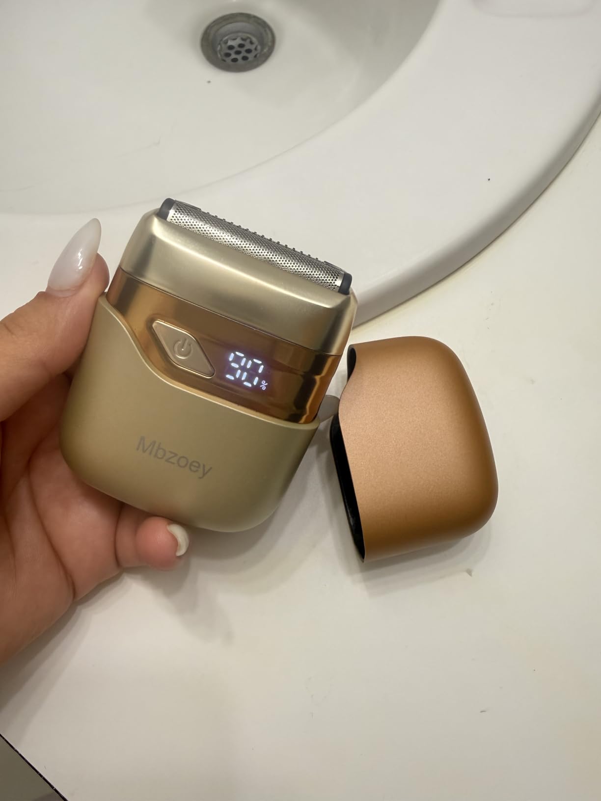 Mbzoey Electric Foil Shavers for Men: IPX7 Waterproof - Magnetic Cover | Mini Razor for Travel - Face Shaver with LED Display & USB-C Fast Charge - Micro-Comb Technology & Precision Blades customer photo 1