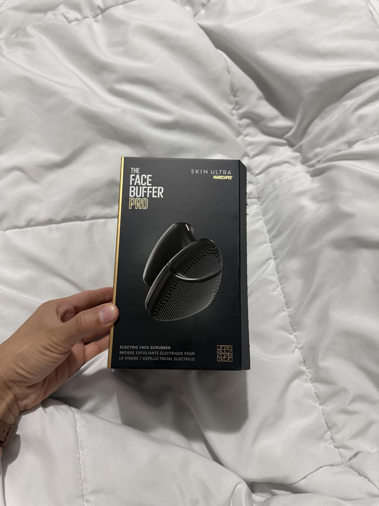 MANSCAPED The Face Buffer PRO - Men's Electric Silicone Face Scrubber for Nourishing, Deep Cleaning & Exfoliating Your Skin, 3 Facial Cleansing Modes & 2 Sonic Vibration Speeds, Travel Lock customer photo 2