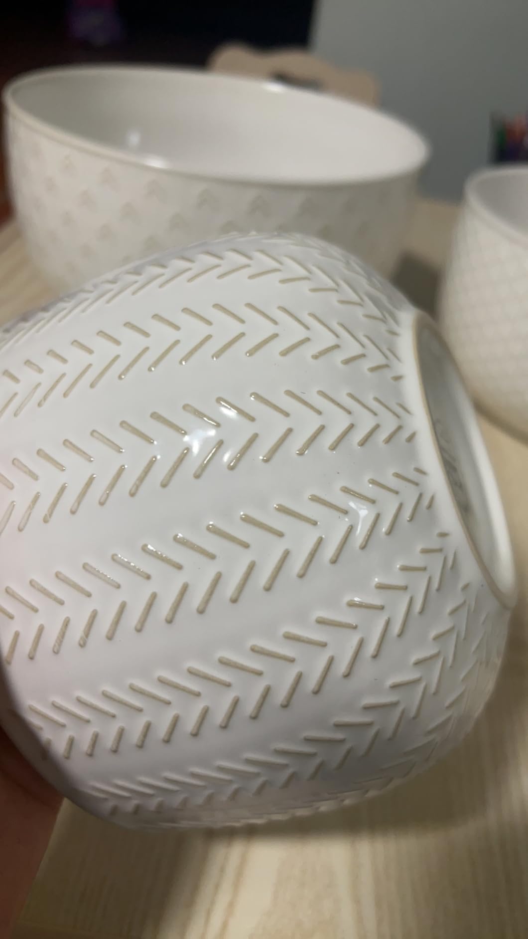 Lareina Ceramic Mixing Bowls Set of 4, Large Serving Bowls, Ivory White | Nesting Bowls for Cooking, Baking, Prepping, Gift, Kitchen Stoneware, Oven, Microwave and Dishwasher Safe, 20/44/98/145 OZ customer photo 2