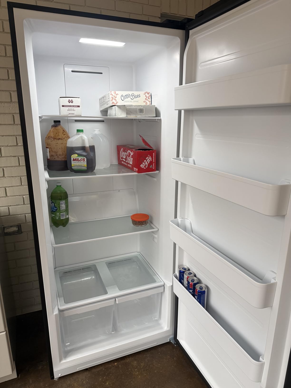 KoolMore 21 cu. ft. Upright Convertible Freezer/Refrigerator, 2-in-1 Appliance, Great Storage for Fresh or Frozen Food and Drinks with Clear Shelves and Drawers in Silver customer photo 2