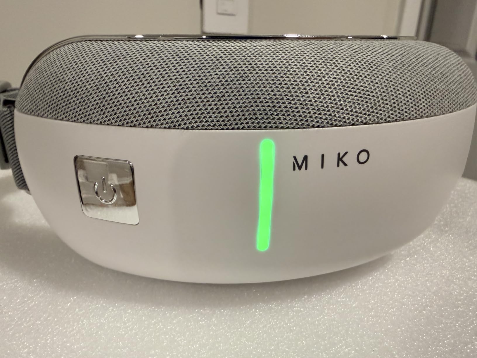 MIKO Gaze Eye Massager with Heat and Air Compression | 4 massage modes, Bluetooth music & up to 120-minute cordless use; helps relieve eye strain, headaches and tension customer photo 1