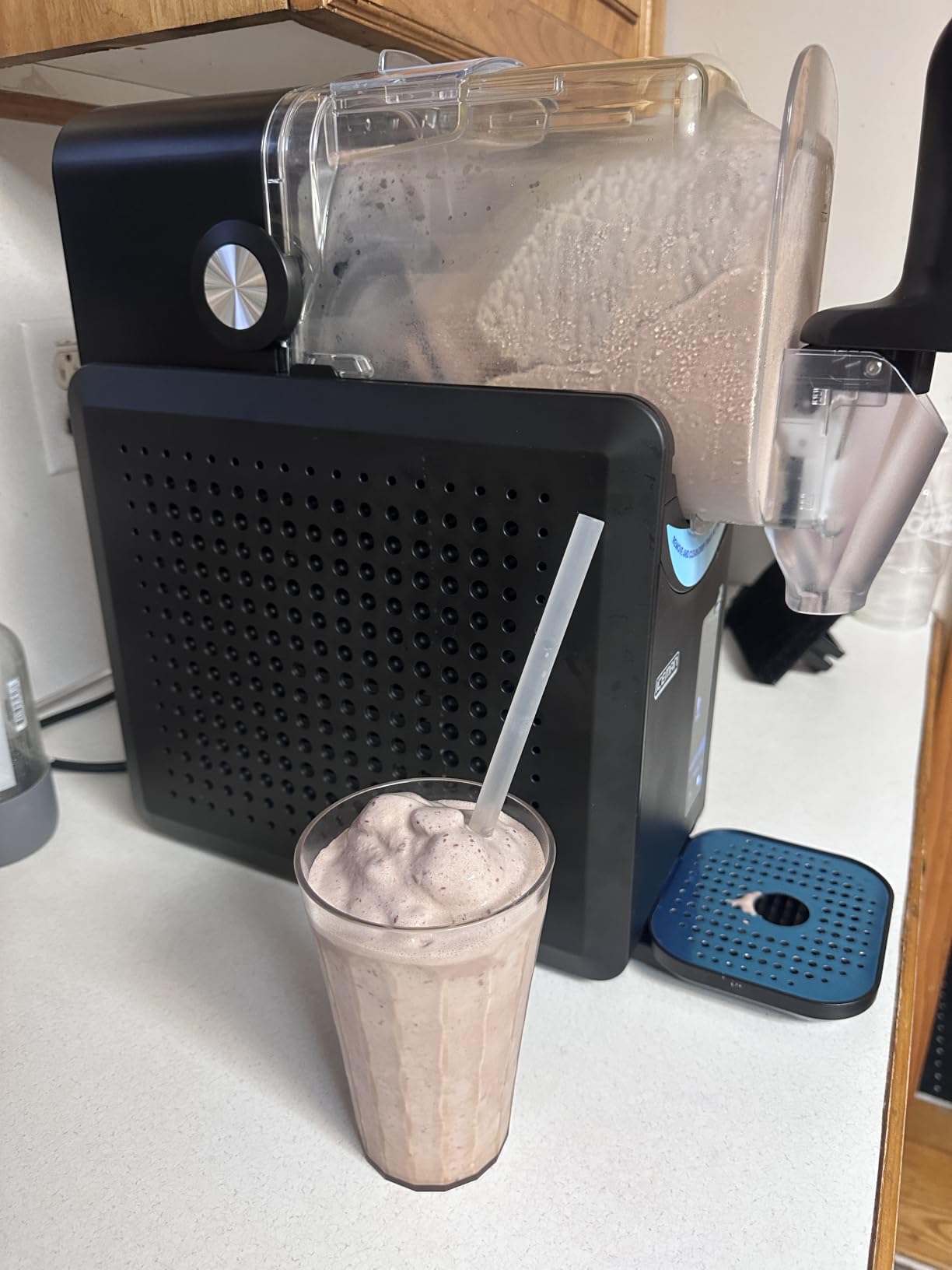 Iceman by Chefman Slush-Ease MAX 90oz Slushie Machine, 64oz Liquid Capacity Frozen Drink Maker & Slushy Machine with 5 Presets and LED Display, Perfect for Frozen Margaritas, Frappes, Smoothies customer photo 1