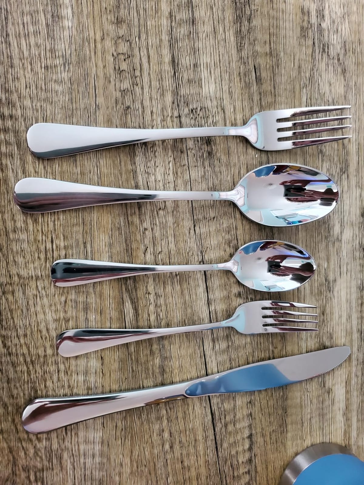 Silverware Set for 8, 40 Piece Utensils Stainless Steel Flatware Set | Boston Style Mirror Polished Spoons and Forks Set for Kitchen, Dishwasher Safe customer photo 1