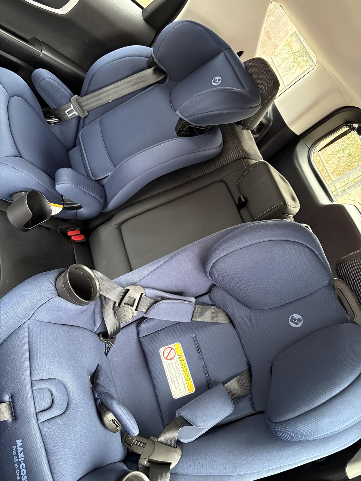 Maxi-Cosi Pria All-in-One Convertible Car Seat, Infant to Toddler Car Seat, Easy-Install Harness, Machine-Washable Cover, 5-100 lbs, Seascape customer photo 1