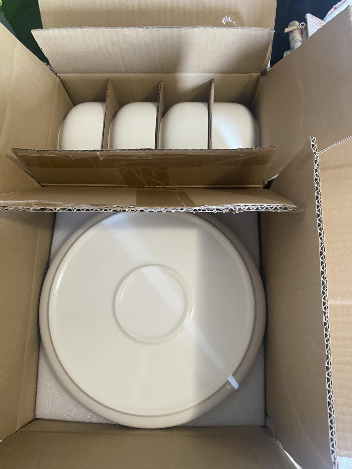 EWFEN Plates and Bowls Sets, 12 Pieces Ceramic Dinnerware Set for 4, Stoneware Dishware Dishes Set, Scratch Resistant Dishes Set, Dishwasher & Microwave Safe, White customer photo 1
