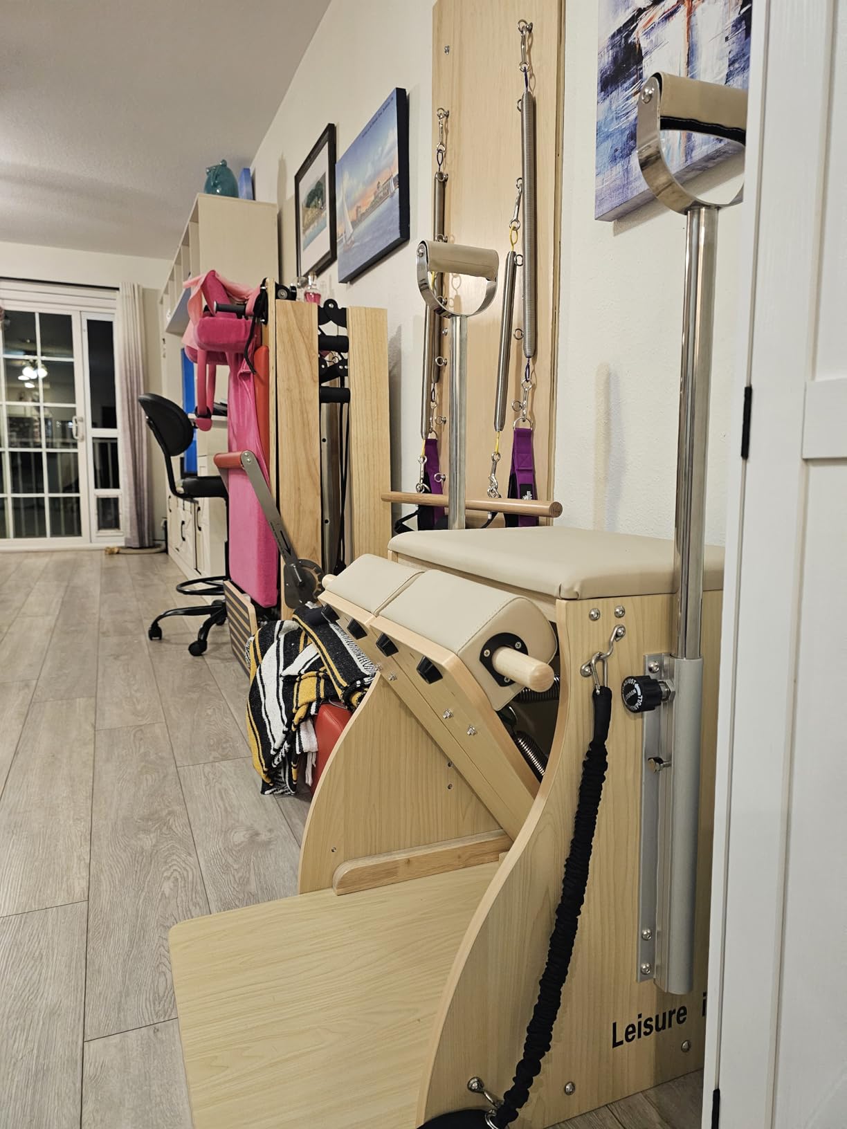 LeisureKing Pilates Combo Chair for Home Workouts, Wunda Chair with 5-Level Handles, Split Pedals, Resistance Bands, for Studio, Gym, Pilates Workout, Rehabilitation Exercises, Easy Assembly customer photo 1