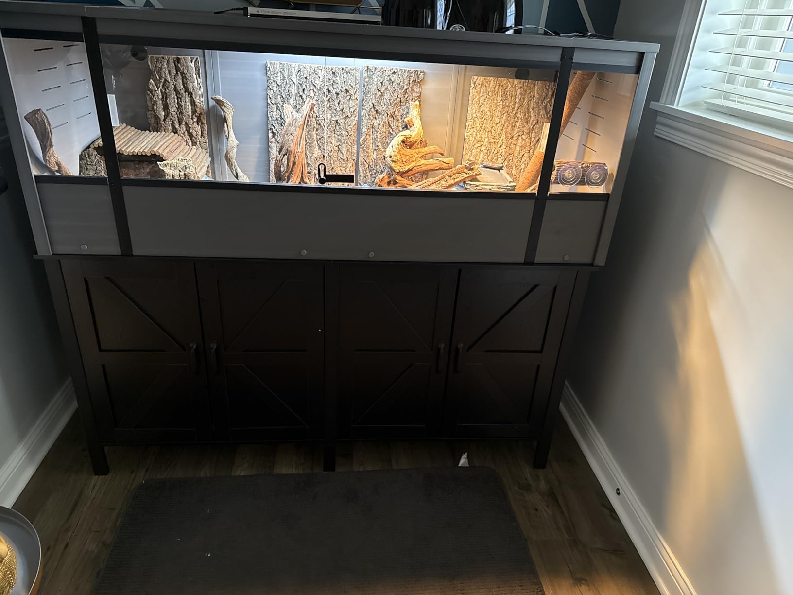 VOWNER 100-150 Gallon Fish Tank Stand with Power Outlet & Cabinet, Black | Heavy Duty Aquarium Stand for Fish Tank, Turtle Tank, Reptile Terrarium, 60