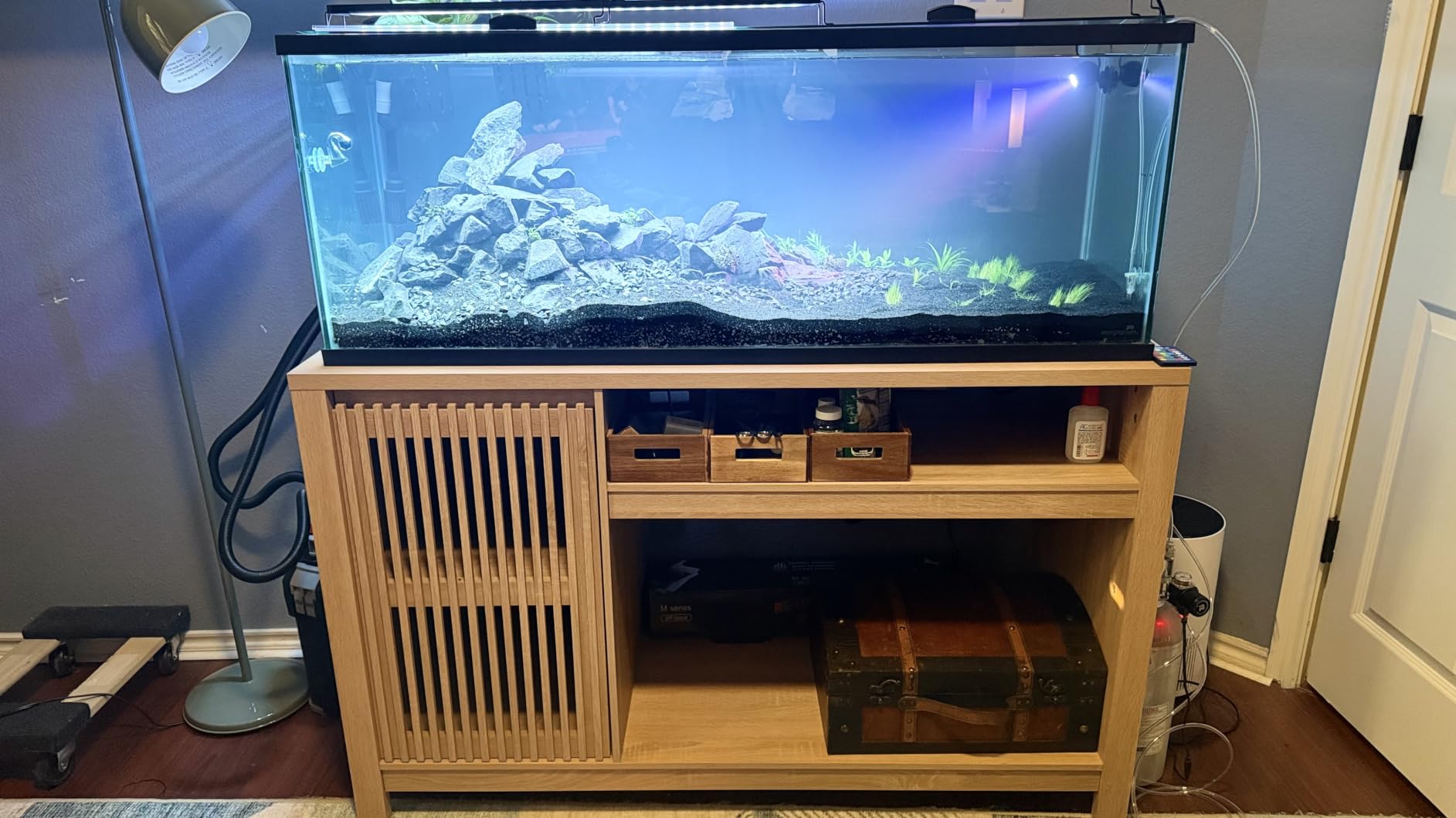 INNOD 55-75 Gallon Fish Tank Stand with Power Outlet, Aquarium Stand with Cabinet, Heavy Duty Reptile Tank Stand Table for Fish Accessories Storage for Reptile Tank, Turtle, Reptil Terrarium customer photo 1