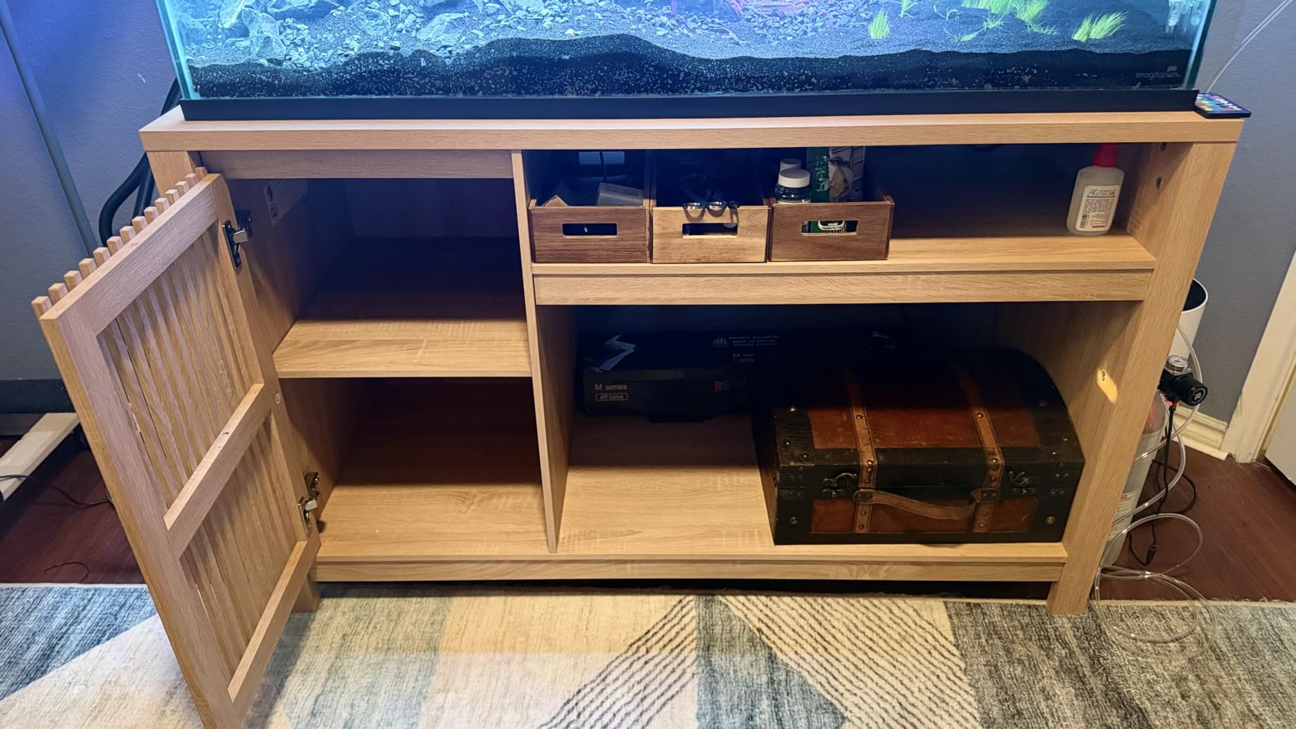 INNOD 55-75 Gallon Fish Tank Stand with Power Outlet, Aquarium Stand with Cabinet, Heavy Duty Reptile Tank Stand Table for Fish Accessories Storage for Reptile Tank, Turtle, Reptil Terrarium customer photo 2