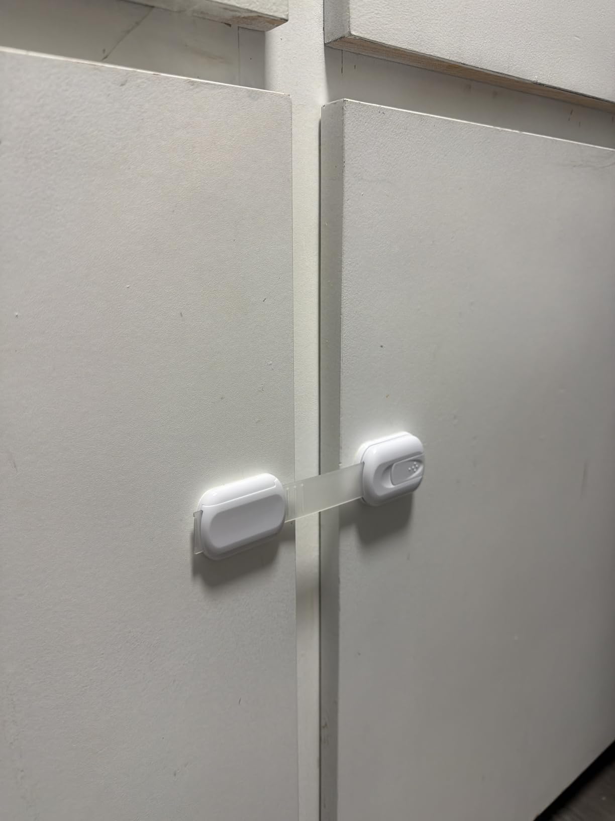 Infinno Cabinet Locks for Baby Proofing, Child Safety Latches, 12 Pack | No drill 3M adhesive, heavy duty hold, fits drawers, cupboards and fridge, installs in minutes, keeps toddlers and pets out customer photo 2