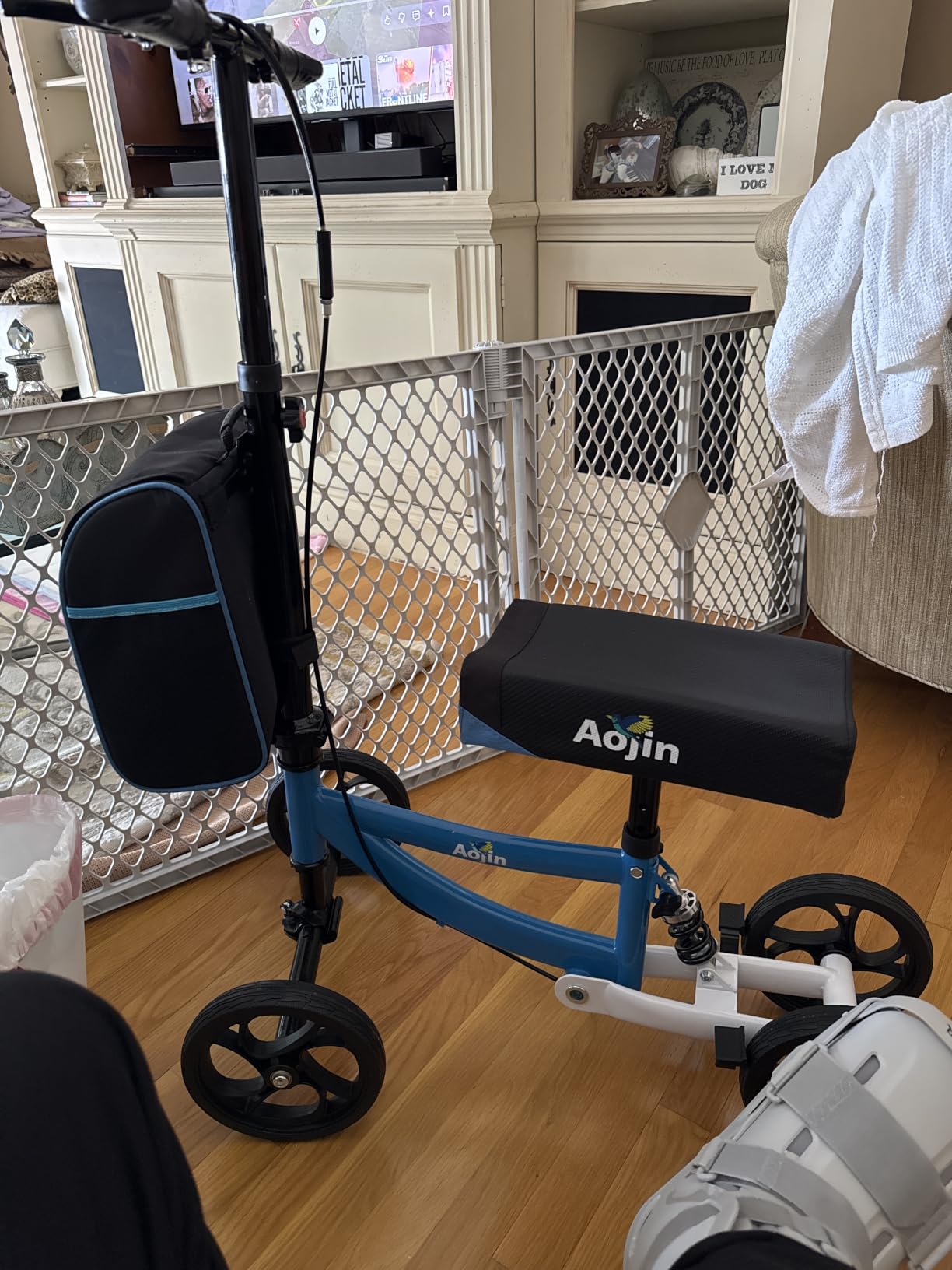 Aojin Knee Scooter for Adults for Foot Injuries, Storage Bag, 8'' Wheels | 300lbs Foldable Leg Knee Scooter, Dual Brake, Adjustable Height, 13