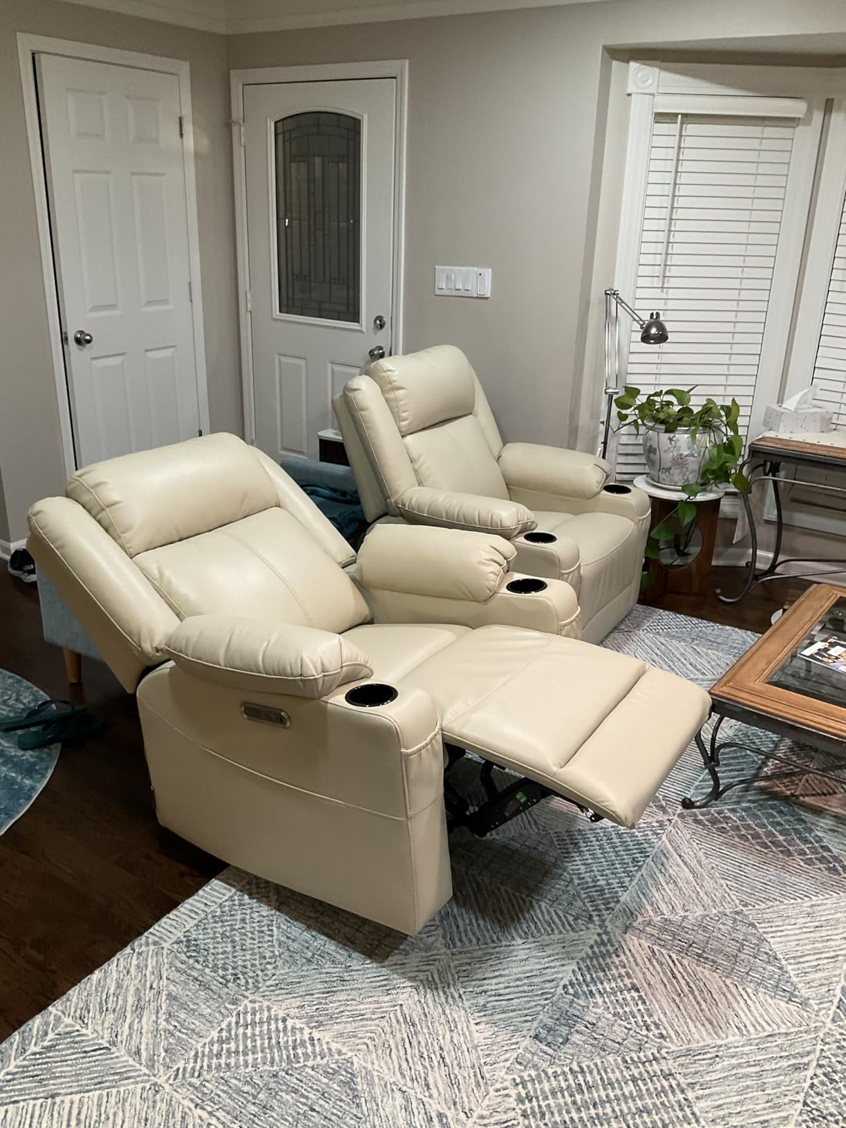 EONIX Zero Clearance Wall Hugger Power Recliner, Small, Cream White customer photo 2
