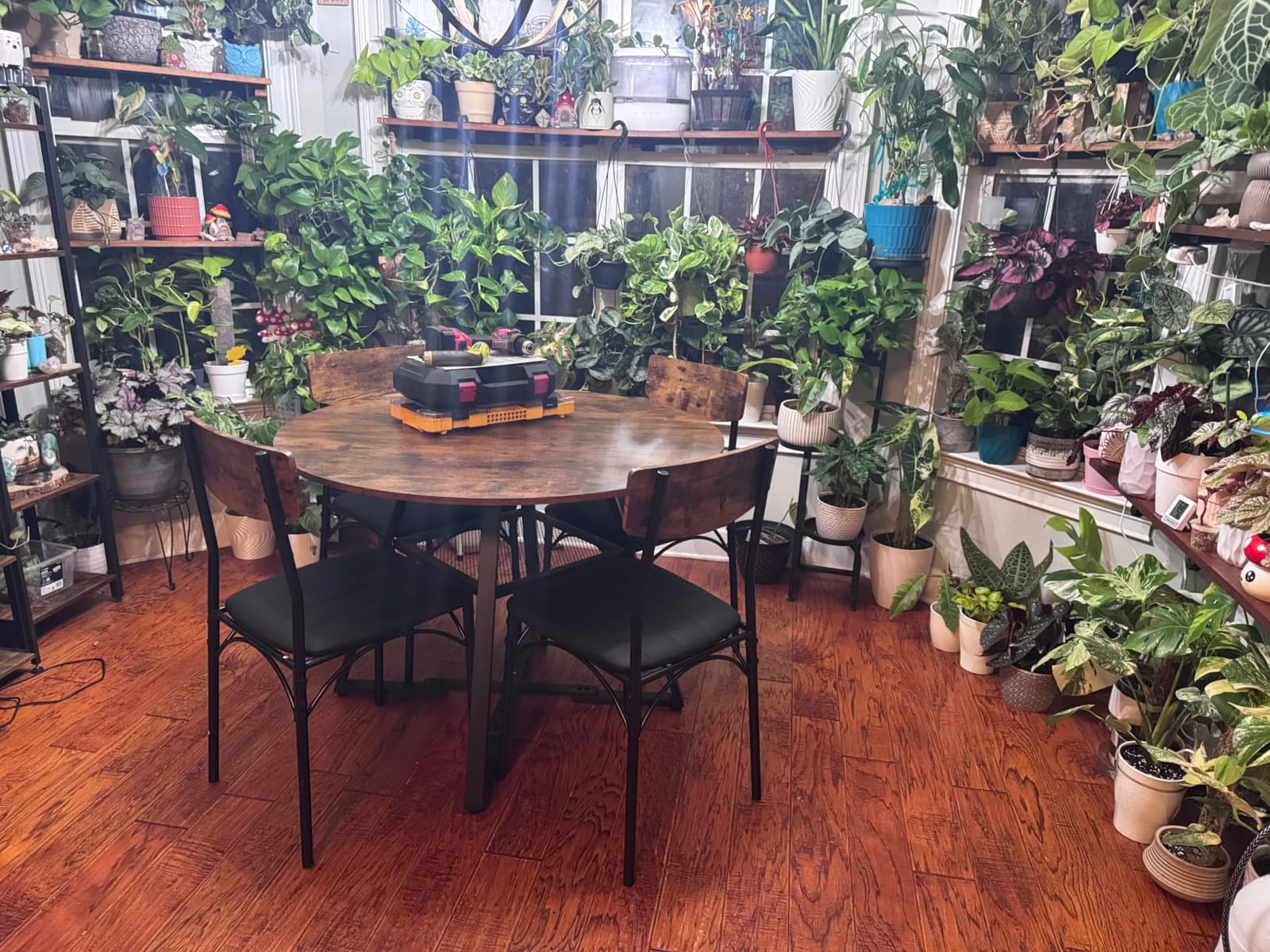 Dining Table Set for 4,Kitchen Table and Chairs for 4, Round Dining Room Table with Upholstered Chairs, 5 Piece Space Saving Circle Wood Kitchen & Dining Room Dinner Dinette Table Set (Vintage, 42In) customer photo 1