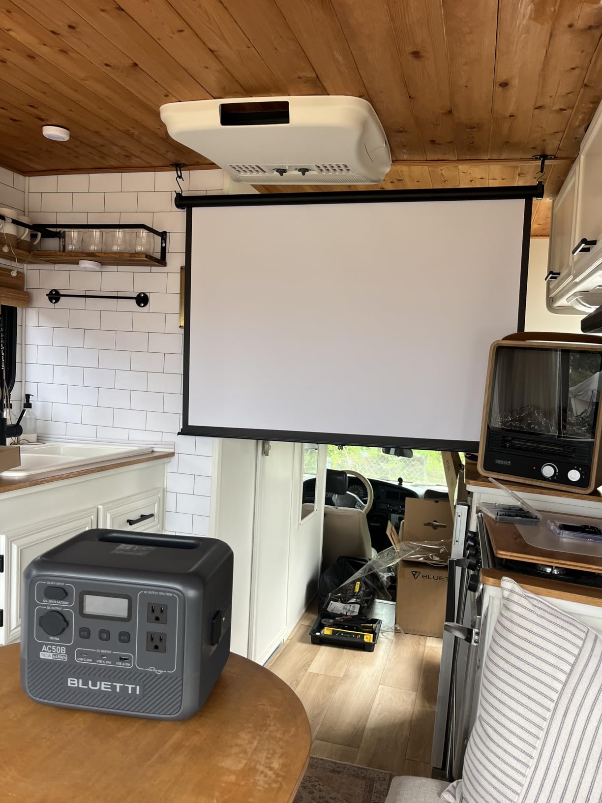Pyle 72-Inch Manual Pull Down Projector Screen, Matte White Projection Surface, Ceiling or Wall Mount Screen Projector with Auto-Lock & Black Border for Home Theater or Office (42.5