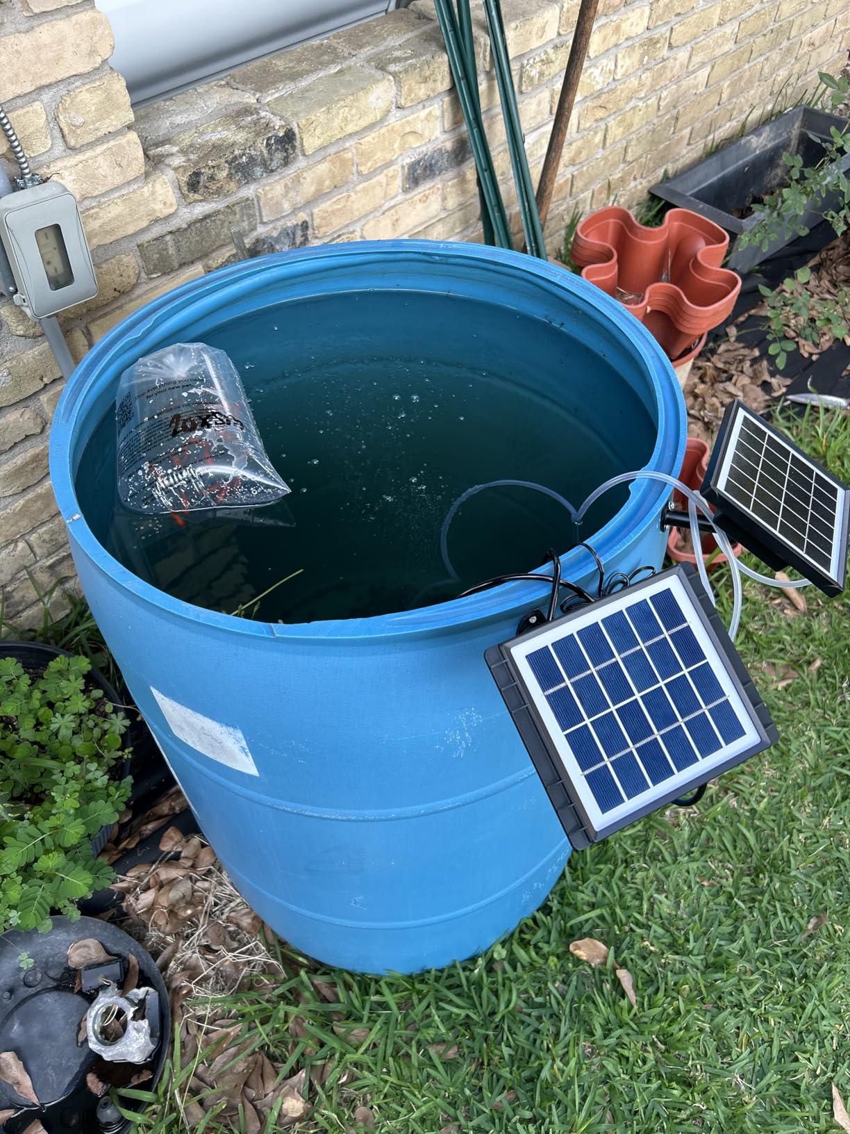 3W Solar Pond Aerator with 2200mAh Battery Backup, All-in-One Solar Air Pump, 24/7 Continuous Oxygenation, Quiet Operation, 3 Modes Bubbler, Portable for Small Ponds, Fish Tanks & Hydroponics customer photo 2