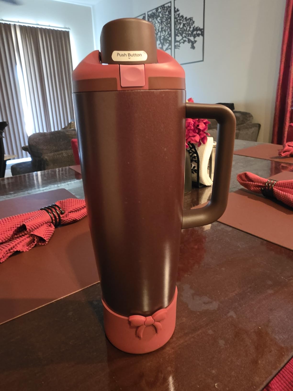 Owala FreeSip Tumbler Stainless Steel Water Bottle 30 oz Very, Very Dark | Triple-Layer Insulation | Leak-Proof Lid with Push-Button | Double Threaded Lid for Left and Right Handed Drinking customer photo 1