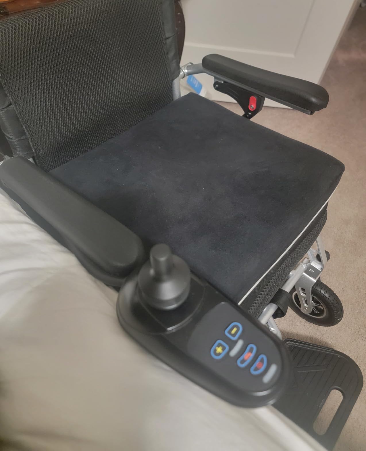 [2026 Upgrade] Electric Wheelchairs for Adults Foldable, Lightweight Motorized Wheelchairs for Seniors, Support 330 Lbs, 15 Miles, Power Wheelchair for All-Terrain, 500W Motor Wheelchair, Airline Approved customer photo 2