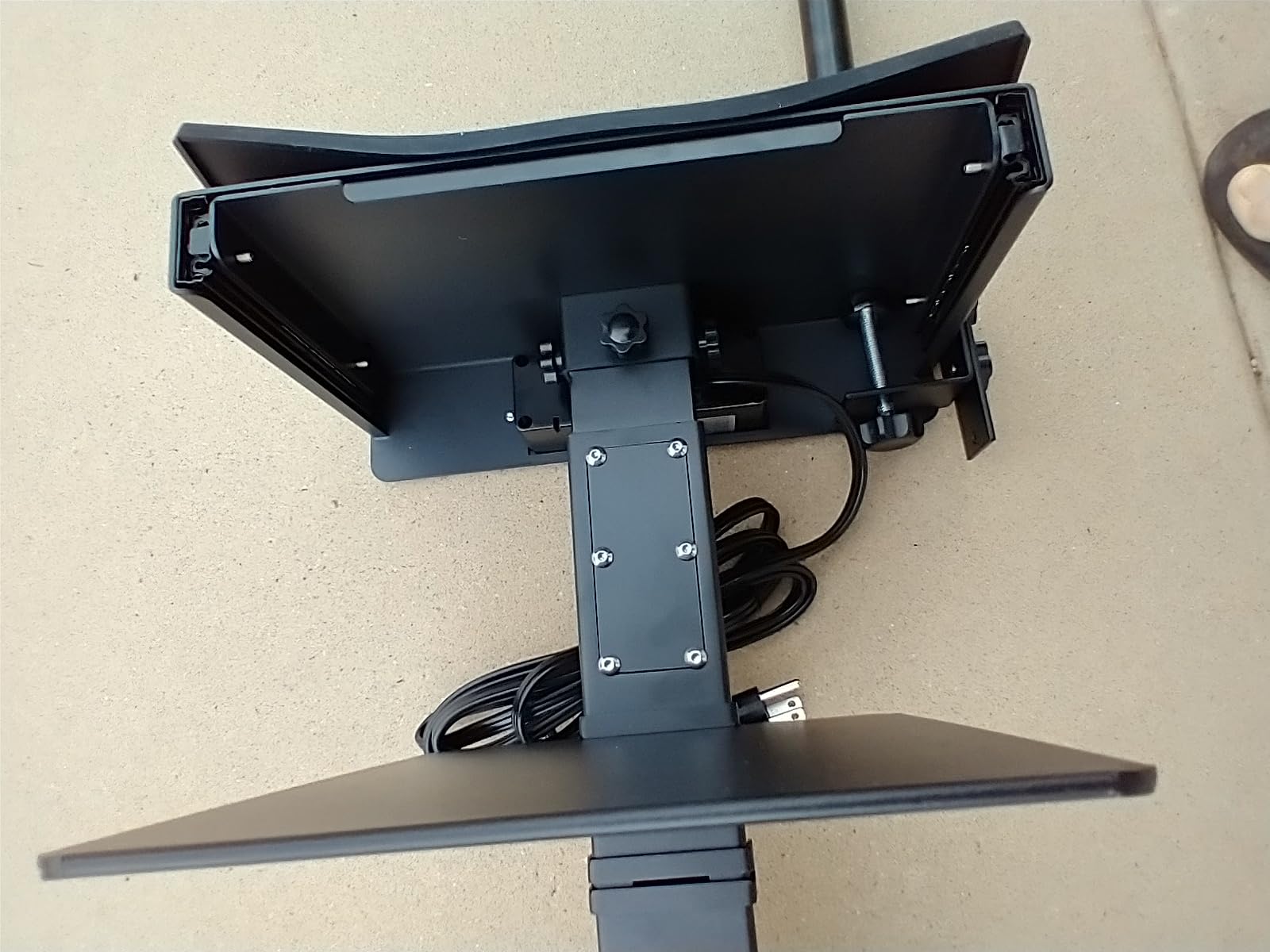Height-Adjustable CPAP BiPAP Machine Stand with Locking Wheels, Hose Holder & Protection Mat - Prevents Rainout, Reduces Noise & Vibration customer photo 2