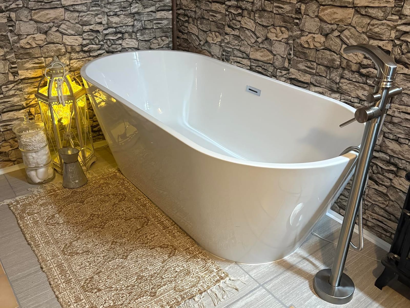 Freestanding Jetted Bathtub 71 inch, Acrylic Whirlpool Soaking Tub with Computer Control, Heated Constant Temperature, Air & Water Jets, Massage Bathtub with Pump System, White customer photo 1