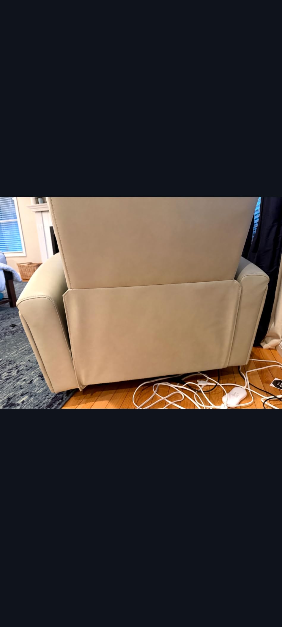 KISLOT Wall Hugger Power Recliner Chair with USB & Type-C Ports Faux Leather Recliner 135° Reclining Small Space Electric Sofa for RV Living Room Bedroom customer photo 1