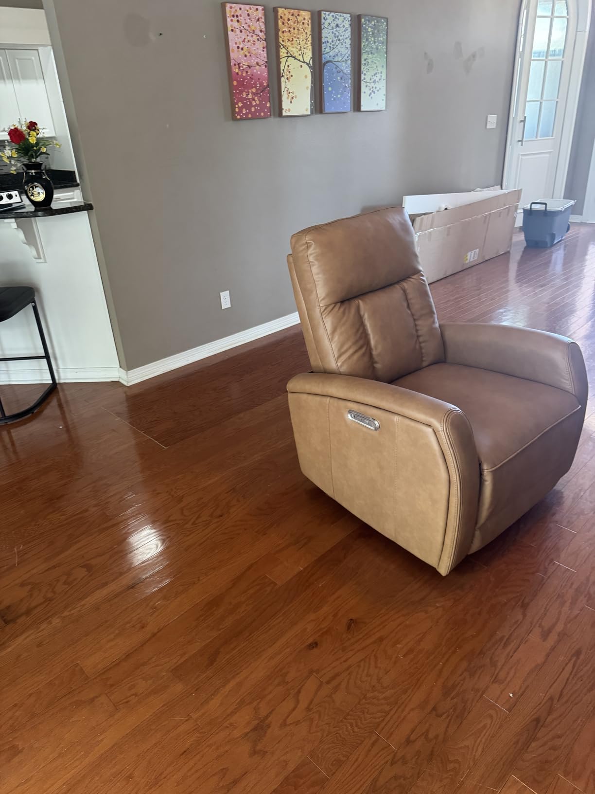 KISLOT Wall Hugger Power Recliner Chair with USB & Type-C Ports Faux Leather Recliner 135° Reclining Small Space Electric Sofa for RV Living Room Bedroom customer photo 2