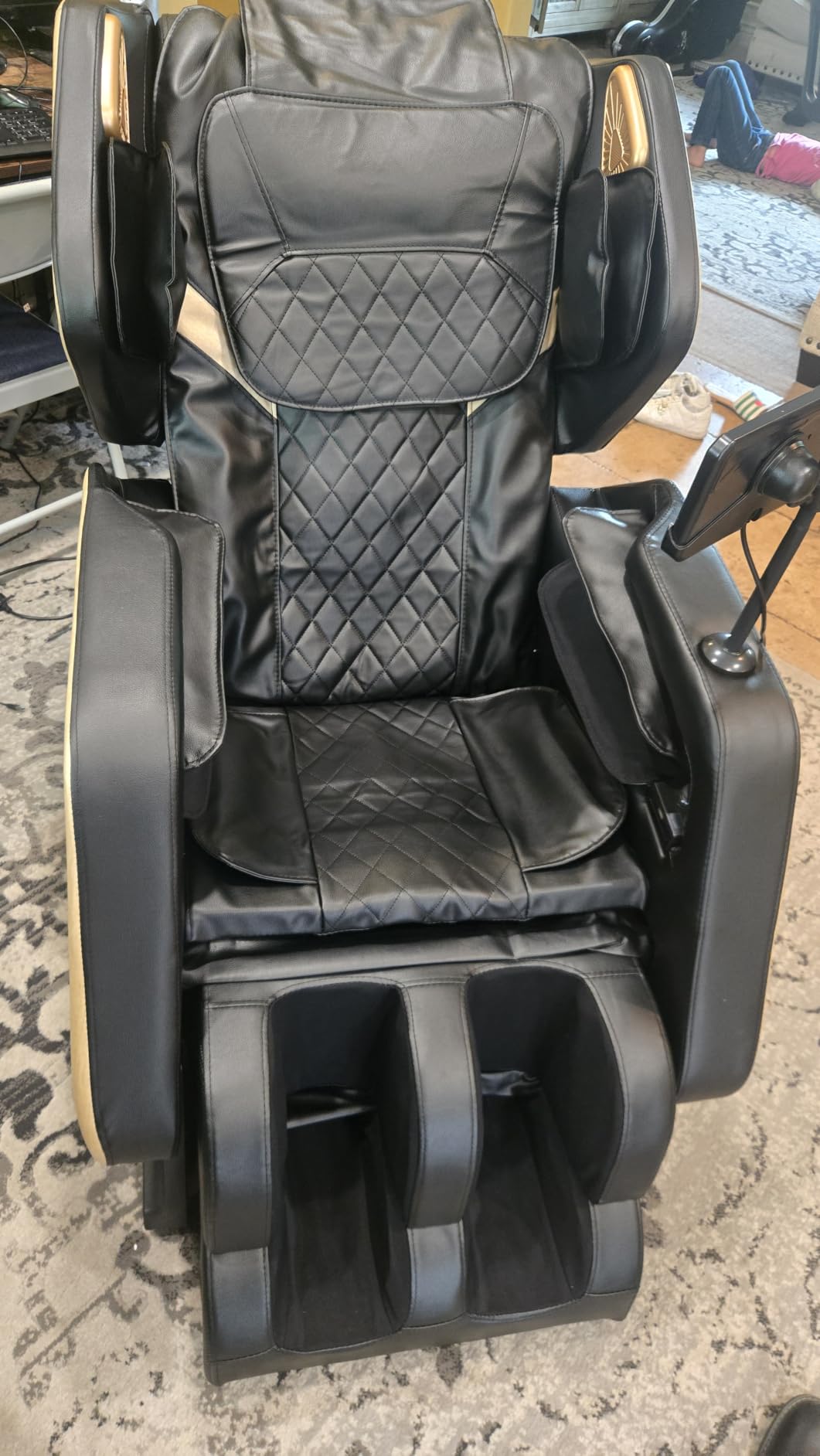 Massage Chair Full Body 14 Fixed Roller Zero Gravity 5 Auto Modes | Zero Gravity Massage Chair with 8 Airbags, Foot Massage, Heating, Phone Controller, Bluetooth Speaker, Nightlights for Home customer photo 1