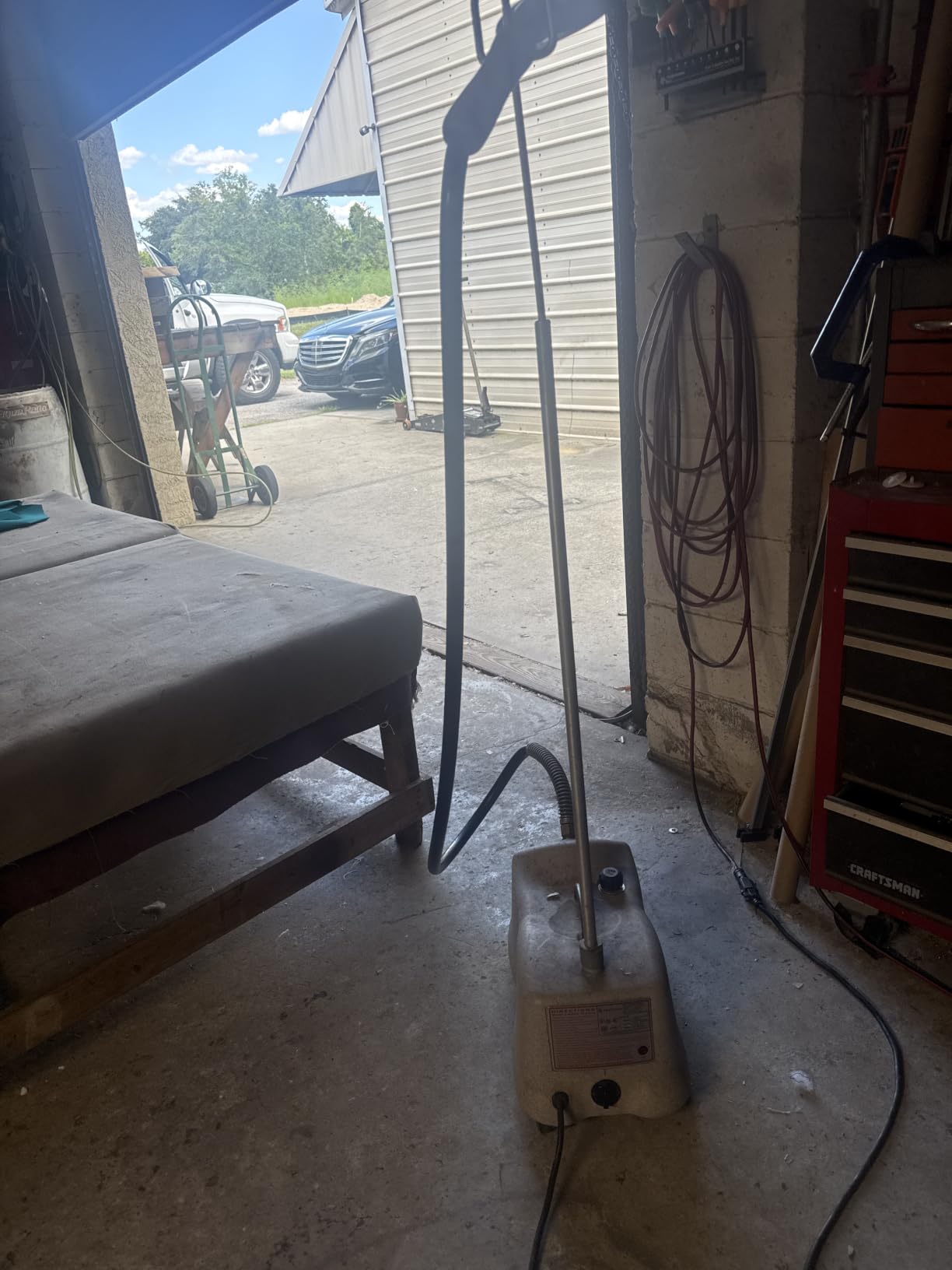 Jiffy Steamer J-4000 Garment Steamer with Plastic Steam Head, 120 Volt, 20 x 11 x 64, Gray customer photo 1