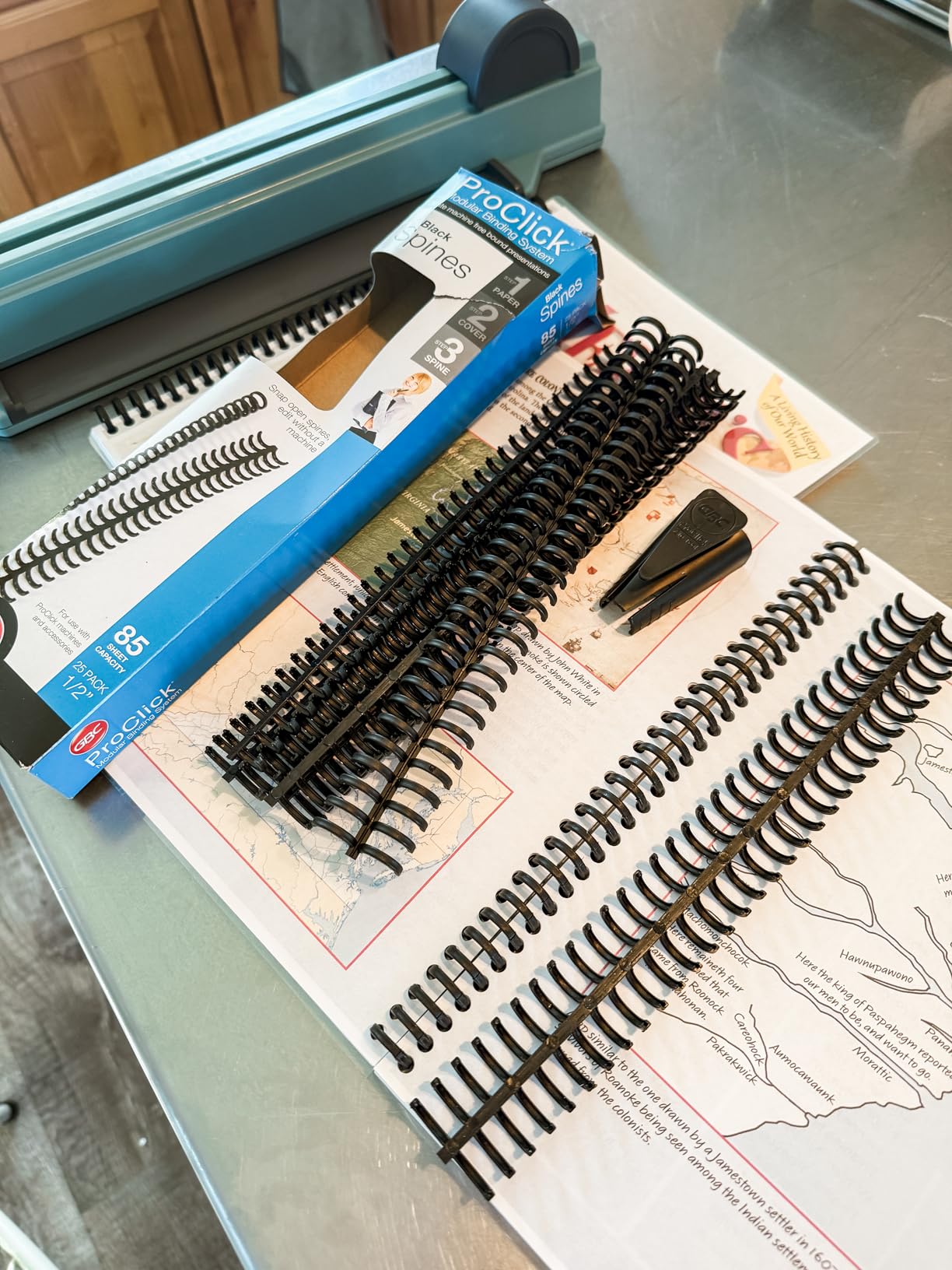 GBC Binding System, Manual, Desktop Binding Punch, 6 Sheet Punch Capacity, ProClick P50 (2515650) customer photo 2