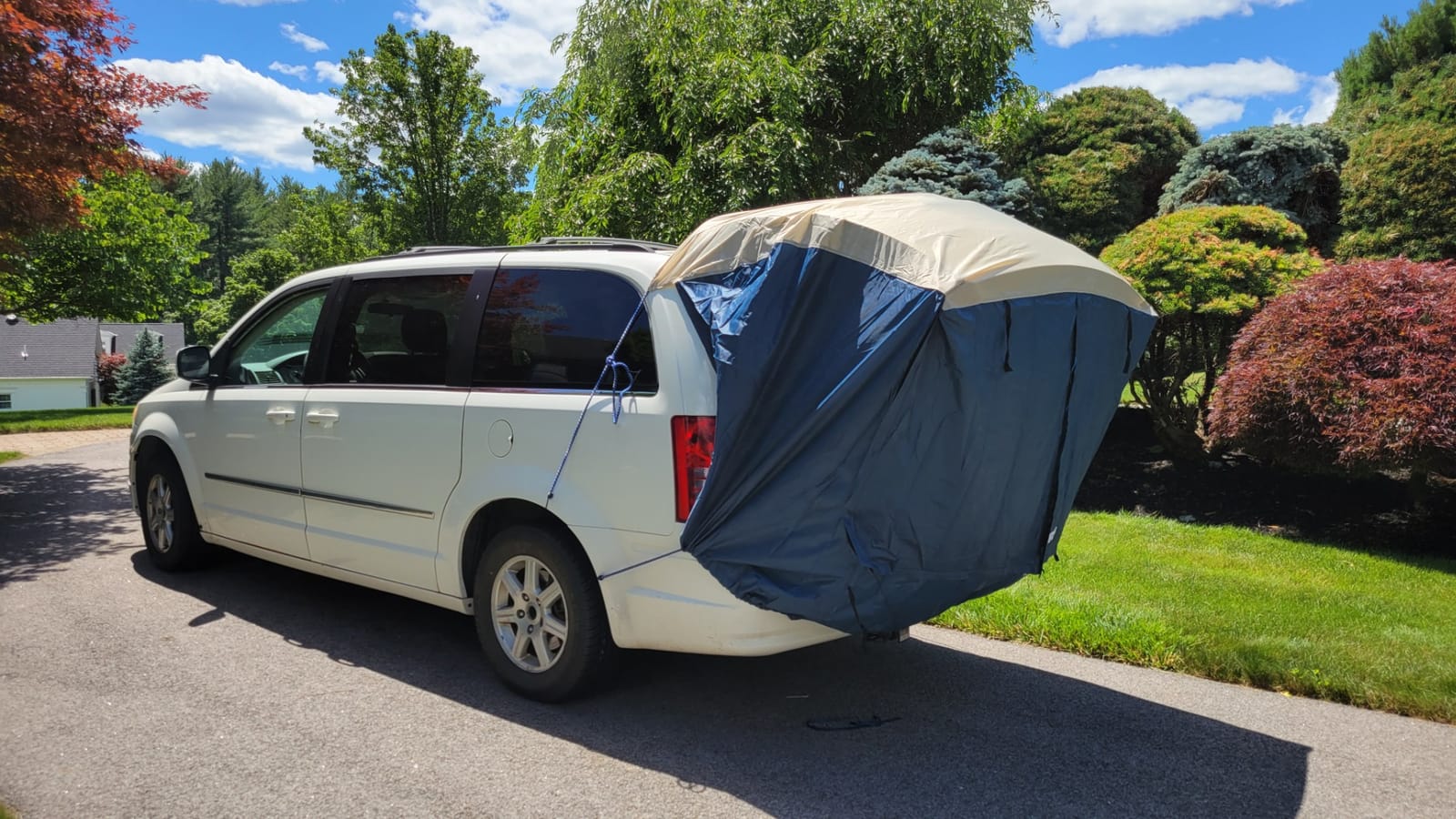 DAC Explorer 2 SUV & Minivan Tent – Universal Fit Vehicle Camping Tent for SUVs, Minivans & Wagons (Fits Honda CR-V, Toyota Highlander, Subaru Outback, Ford Explorer) Easy Setup, Weatherproof customer photo 2