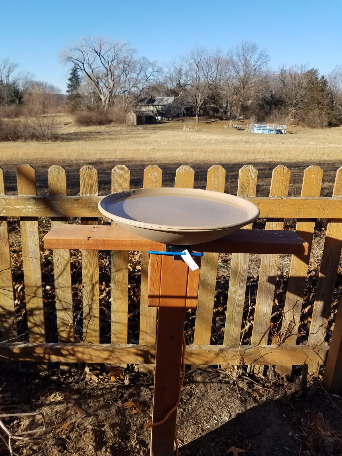 Allied Precision Industries (650) Heated Bird Bath with Mounting Bracket, Light Stone Color, 20