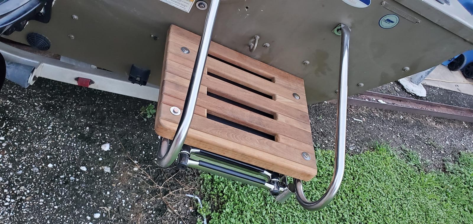 Whitecap 60901 Teak Swim Platform for Boats with Inboard/Outboard Motors customer photo 1