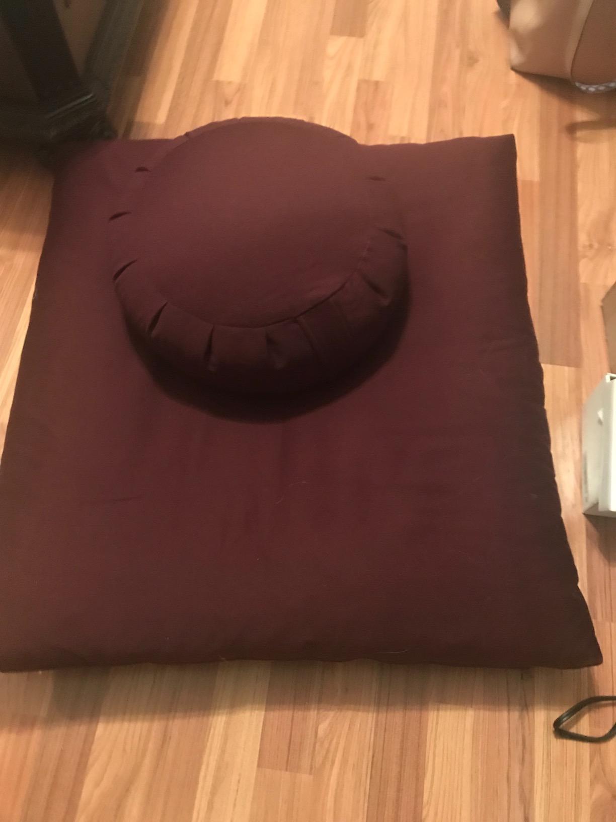 Buckwheat Zafu and Zabuton Meditation Cushion Set (2pc) customer photo 2