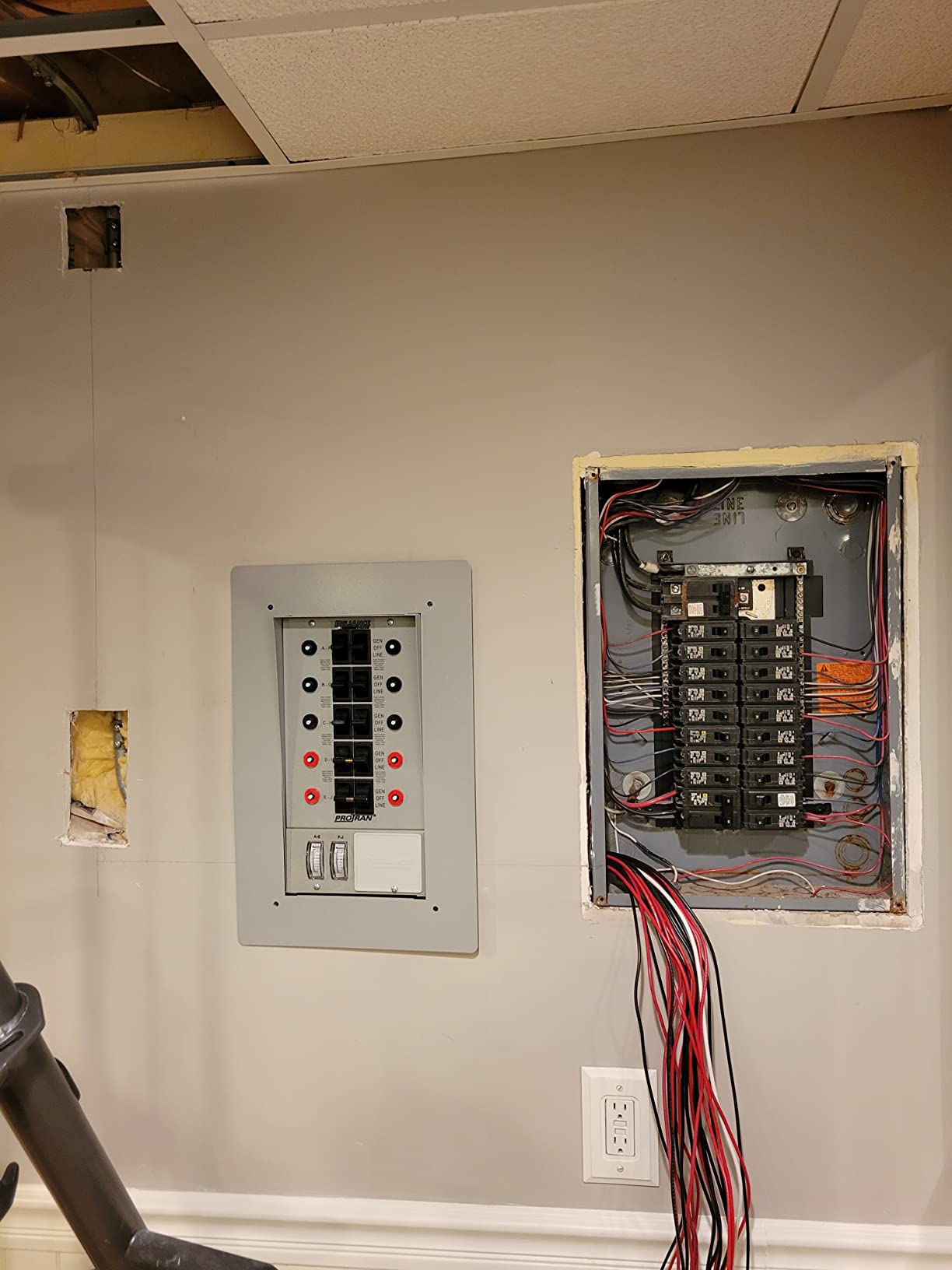 Reliance Controls 31410CRK Pro/Tran 10-Circuit 30 Amp Generator Transfer Switch Kit,Gray customer photo 2