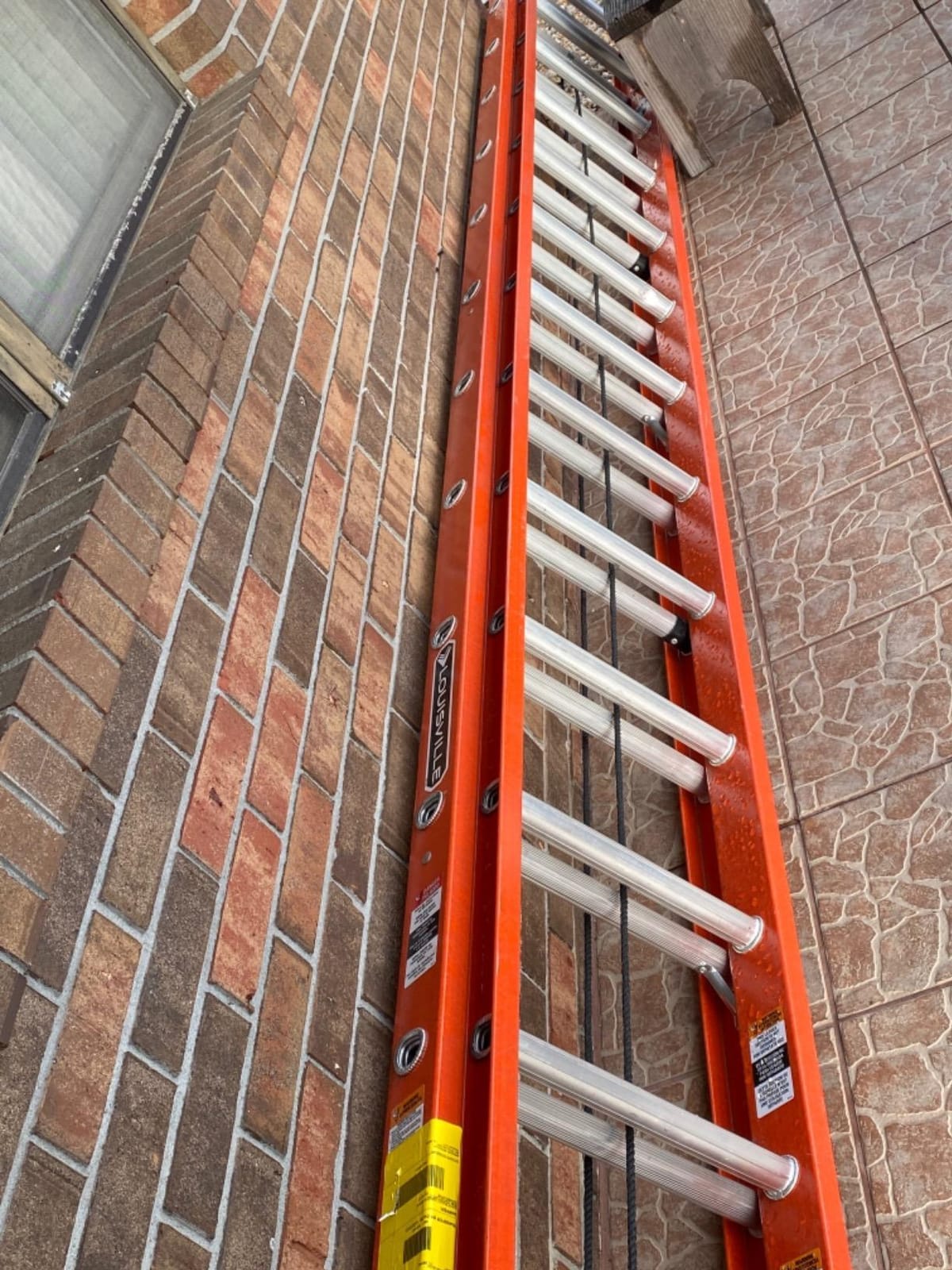 Louisville 16 ft Fiberglass Extension Ladder, FE3216, Type IA, 300 lbs customer photo 2