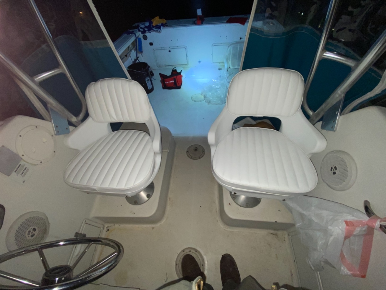 Moeller Marine Moeller ST2000-HD, Boat Helm Seat and Cushion, Includes Mounting Plate , White , 24.5