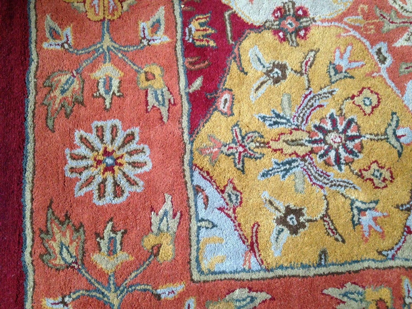 SAFAVIEH Heritage Collection Runner Rug - 2'3