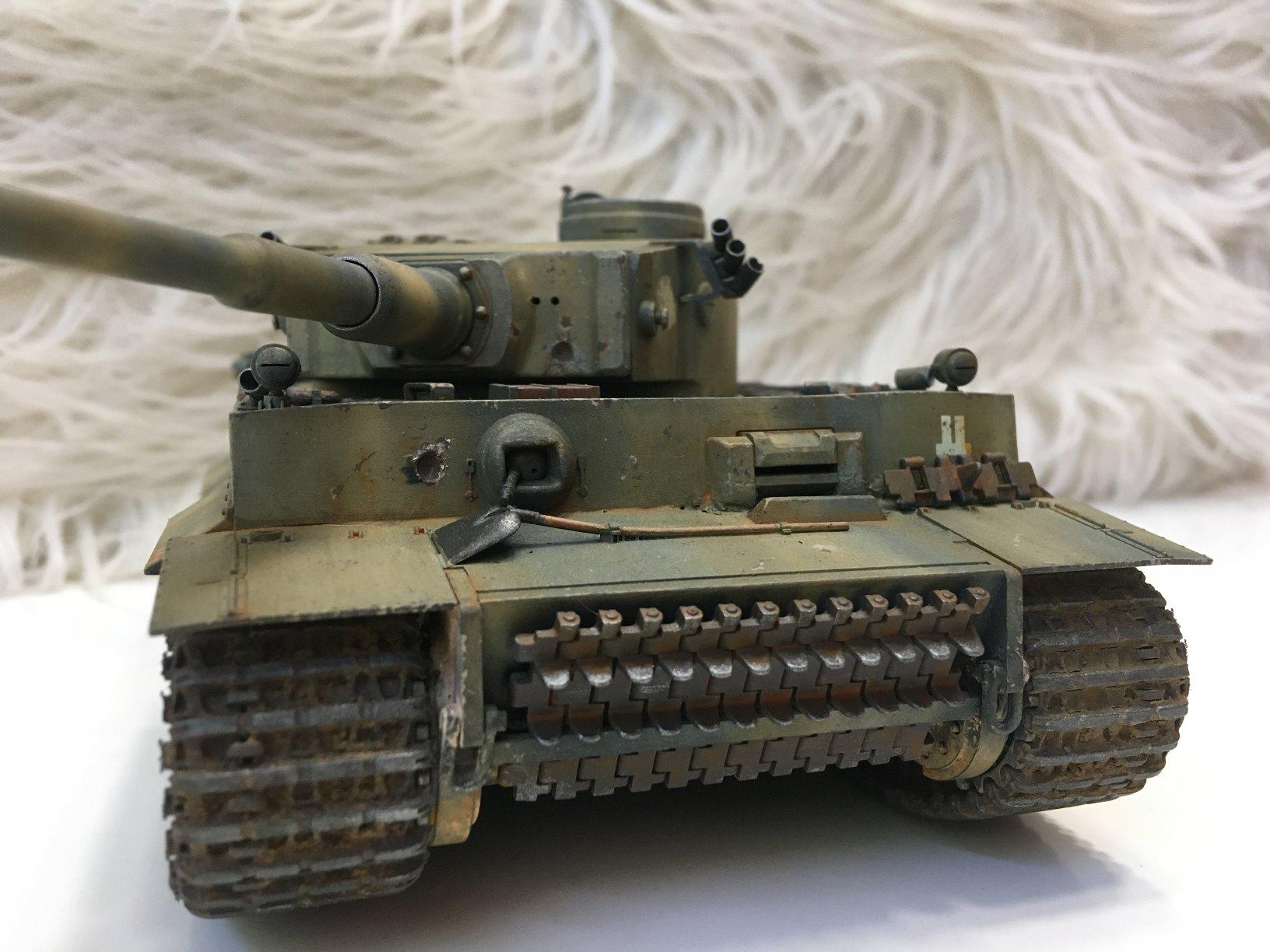 Tamiya 35216 1/35 Ger. Tiger I Early Production Tank Plastic Model Kit for Unisex Adult customer photo 1