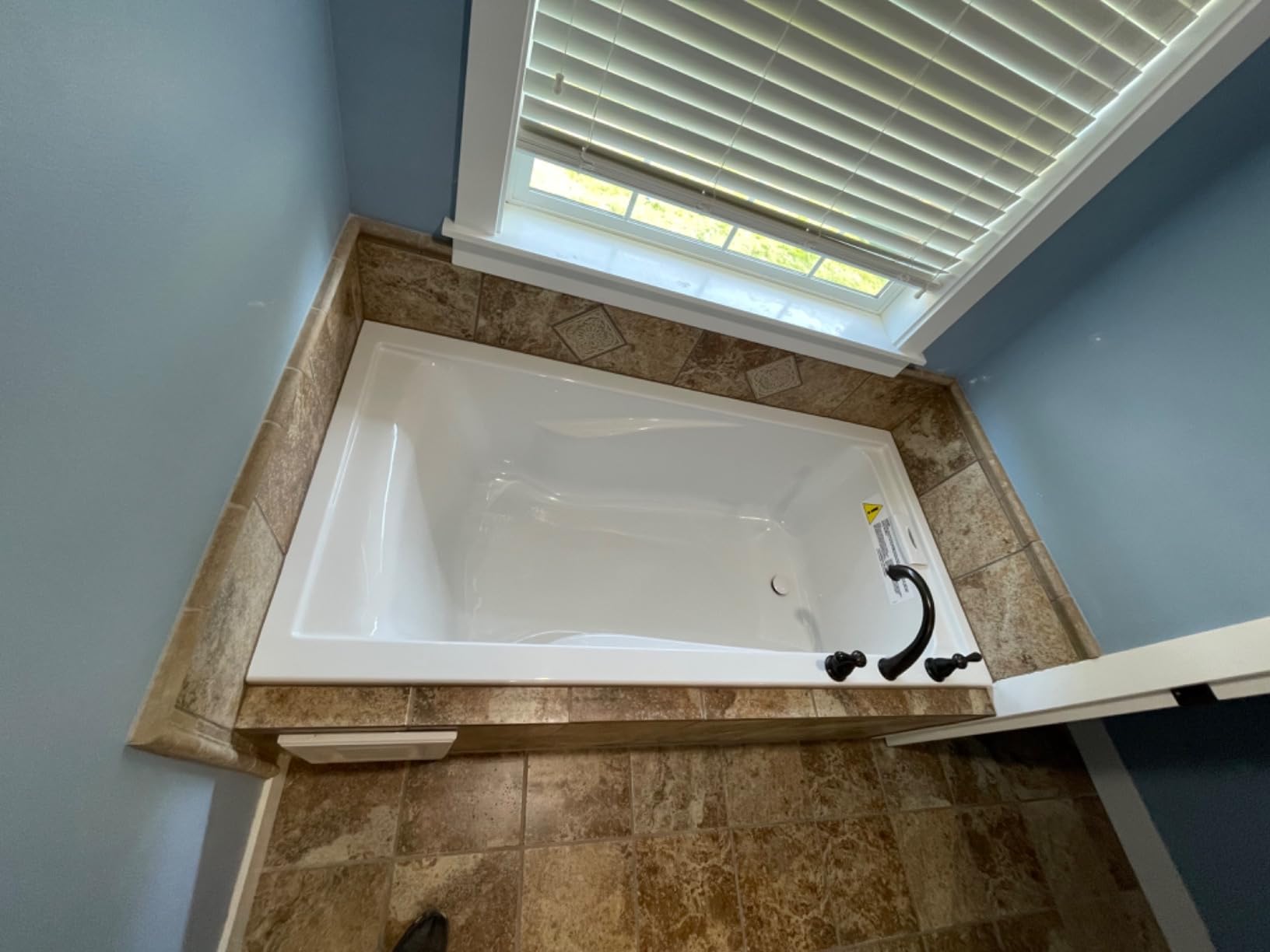 American Standard 7236V002.020 Evolution 72 x 36-Inch Deep Soak Drop-In Bathtub, White customer photo 2