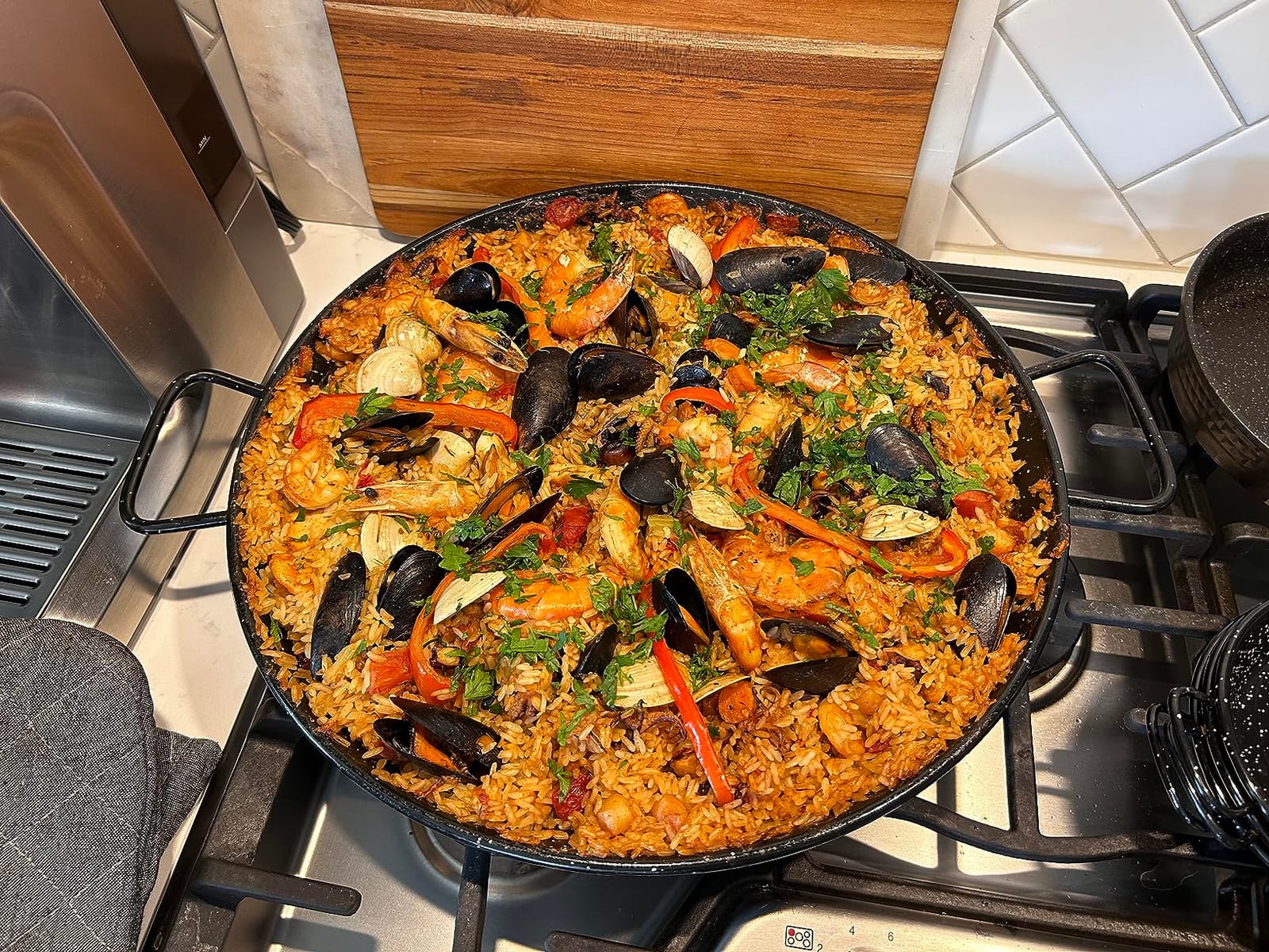 Garcima 12-Inch Enameled Steel Paella Pan, 30cm customer photo 2