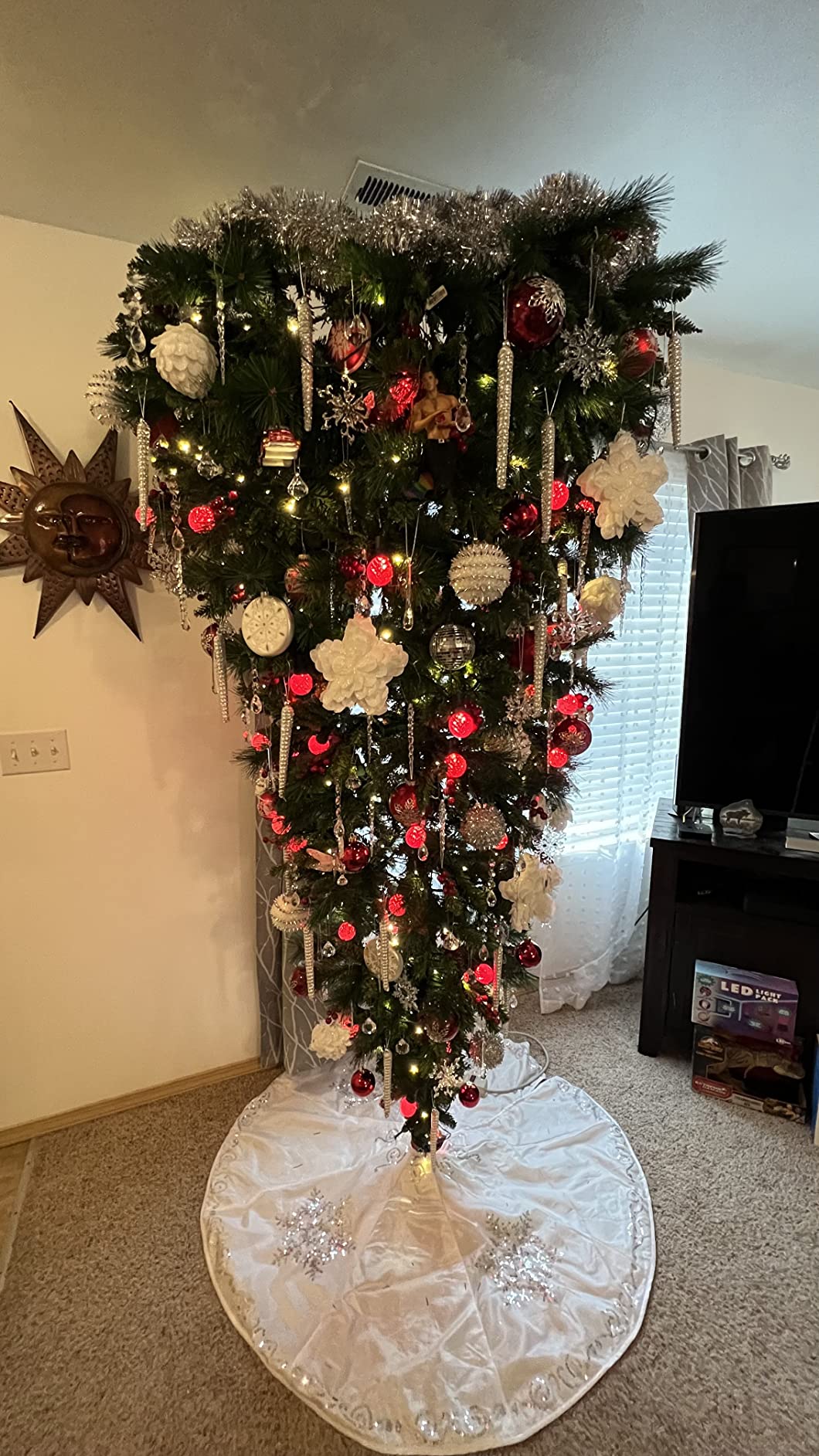 Vickerman 7.5' Green Upside-Down Artificial Christmas Tree - Unlit - Faux Upside-Down Christmas Tree - Seasonal Indoor Home Decor - Artificial Realistic Looking Tree - Reliable and Durable customer photo 1