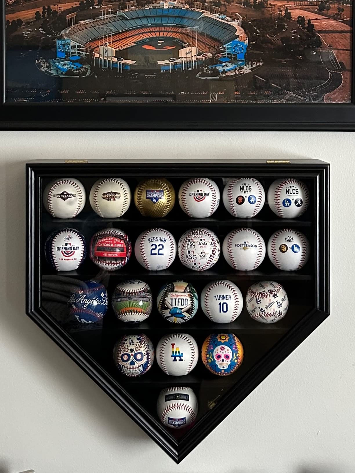 Baseball Display Case Baseball Holders for Balls Display with 21 Slots Wall Display Box 98% Clear Antifade UV Protection with Locks for Homerun and Autograph Balls customer photo 1