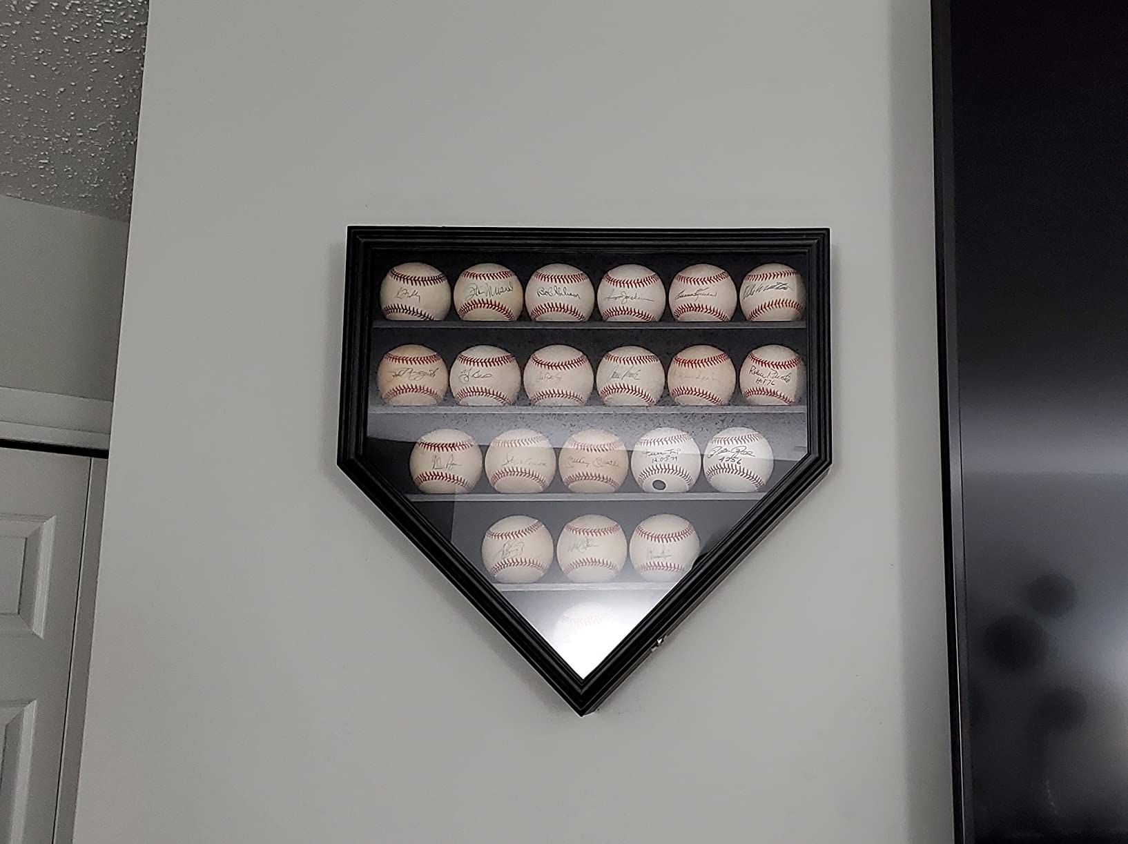 Baseball Display Case Baseball Holders for Balls Display with 21 Slots Wall Display Box 98% Clear Antifade UV Protection with Locks for Homerun and Autograph Balls customer photo 2