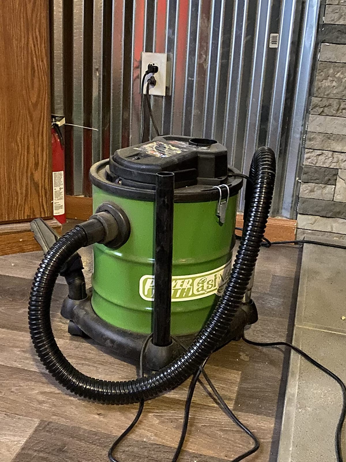 PowerSmith PAVC101 10 Amp Ash Vacuum,Green / Black customer photo 1